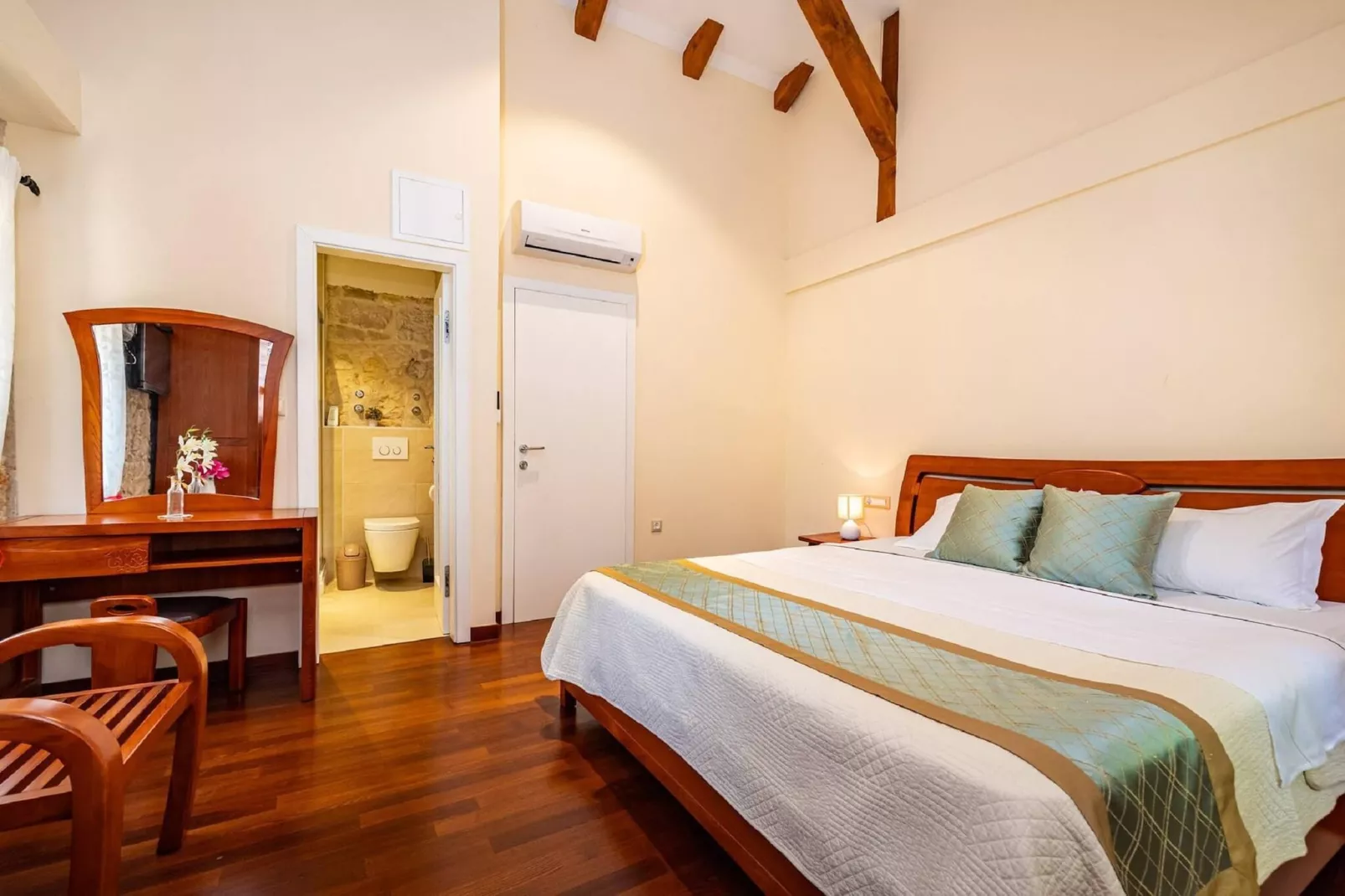 Authentic Villa Zvonko-Slaapkamer