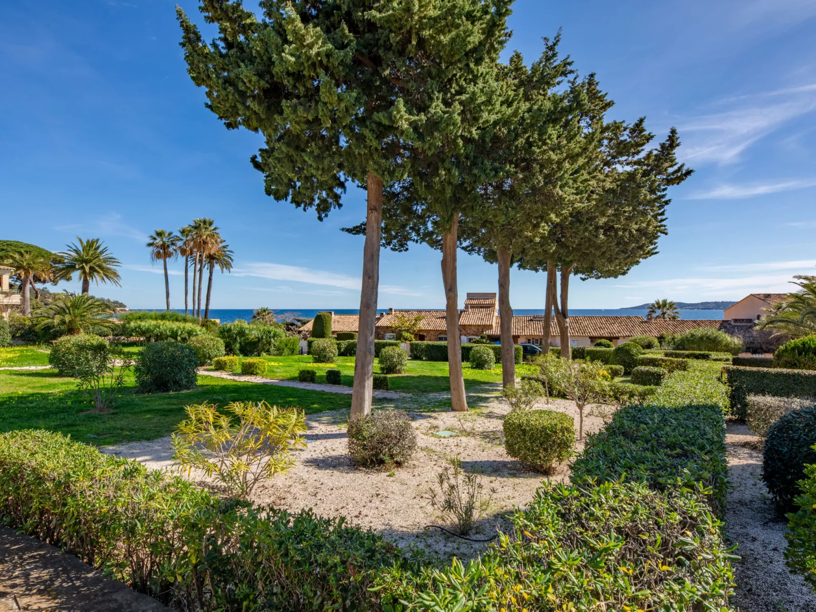 El Cantarello-Buiten