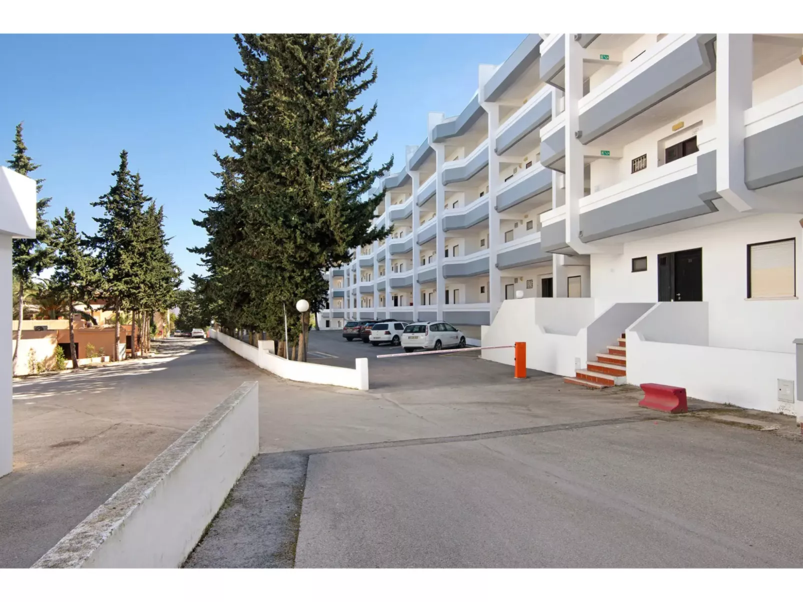 Ivone - Sunny Way-Buiten