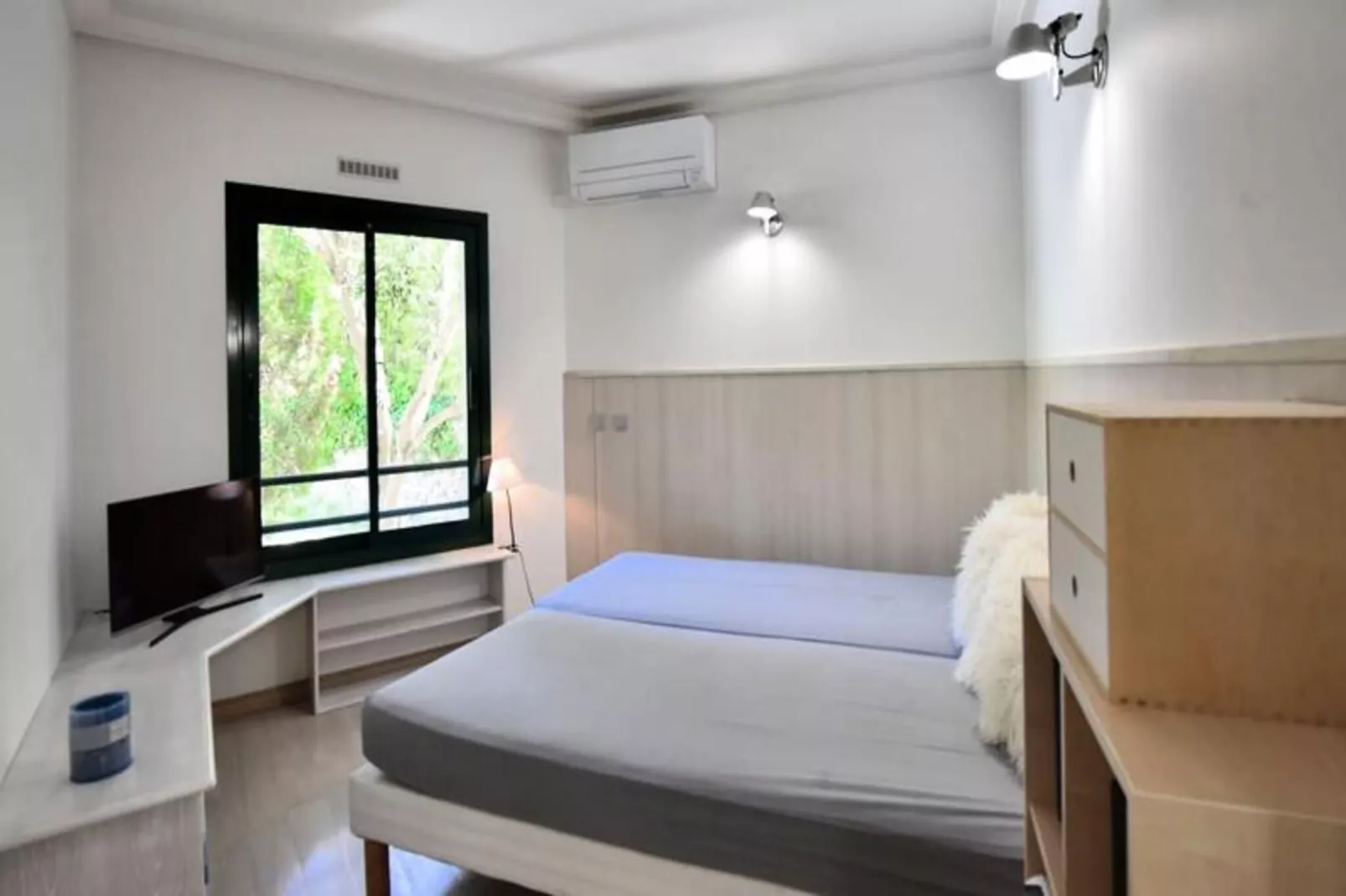 Résidence 4p Avec Grande Terrasse Et Piscine-Niet-getagd