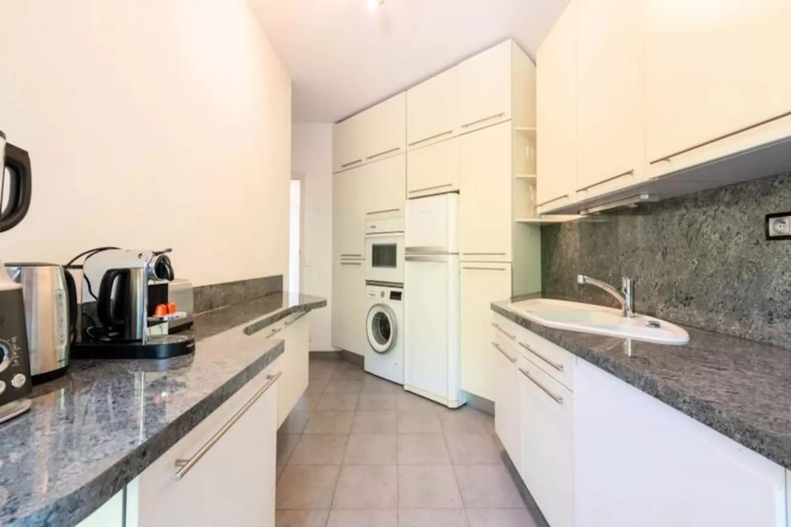 Résidence Spacieux 2p Vue Mer &ndash; R&eacute;sidence Avec Piscine, Cannes-Niet-getagd