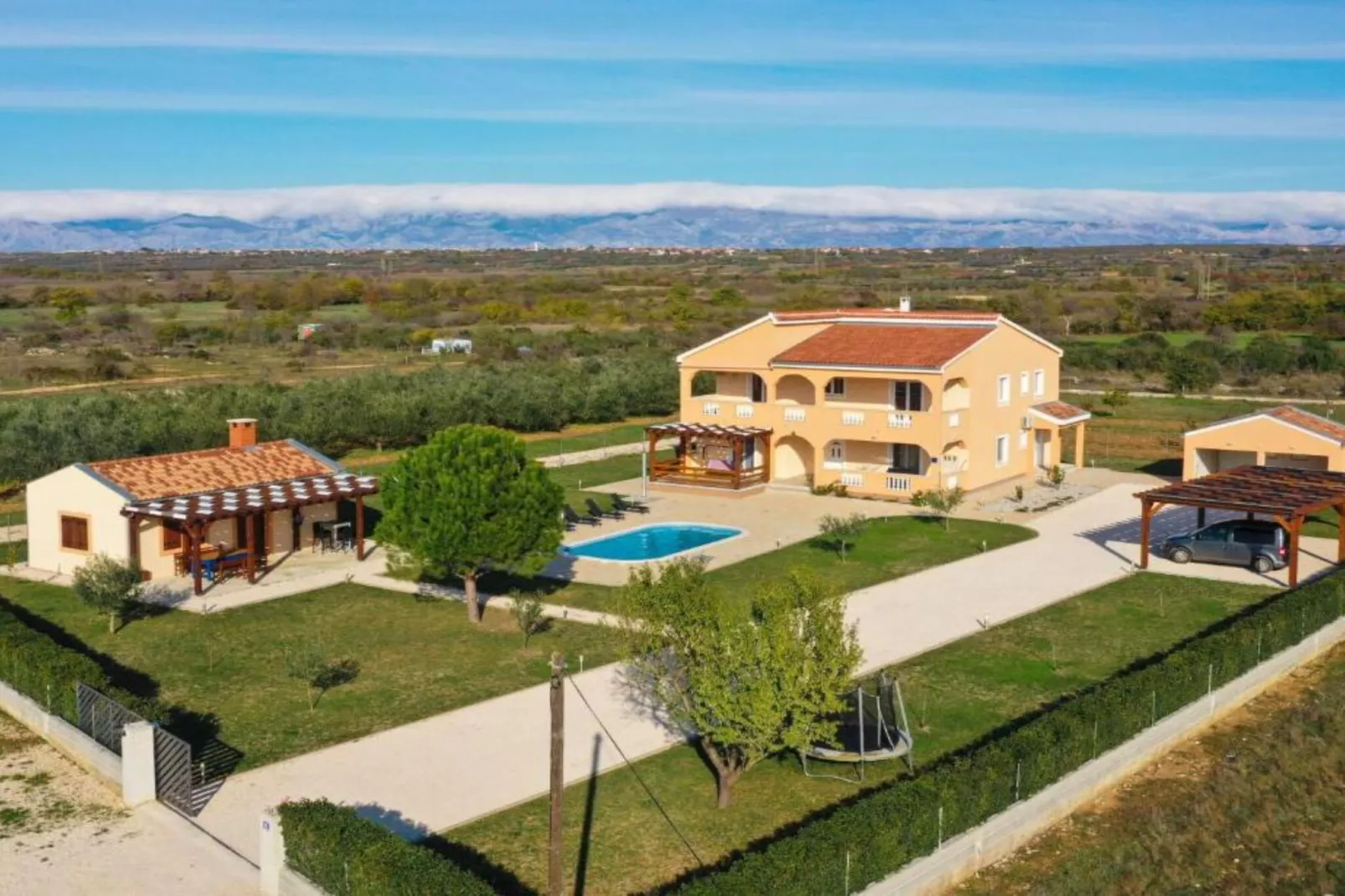 Villa Maja - Three bedroom villa with pool-Buitenlucht