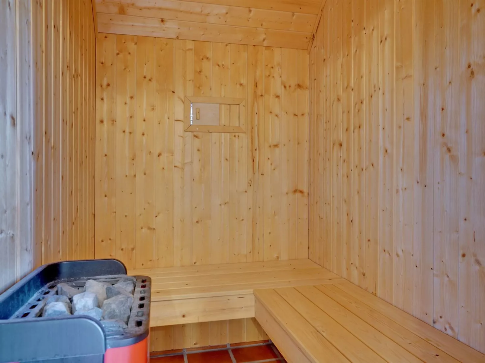 "Siegried" - 2.2km from the sea-Binnen