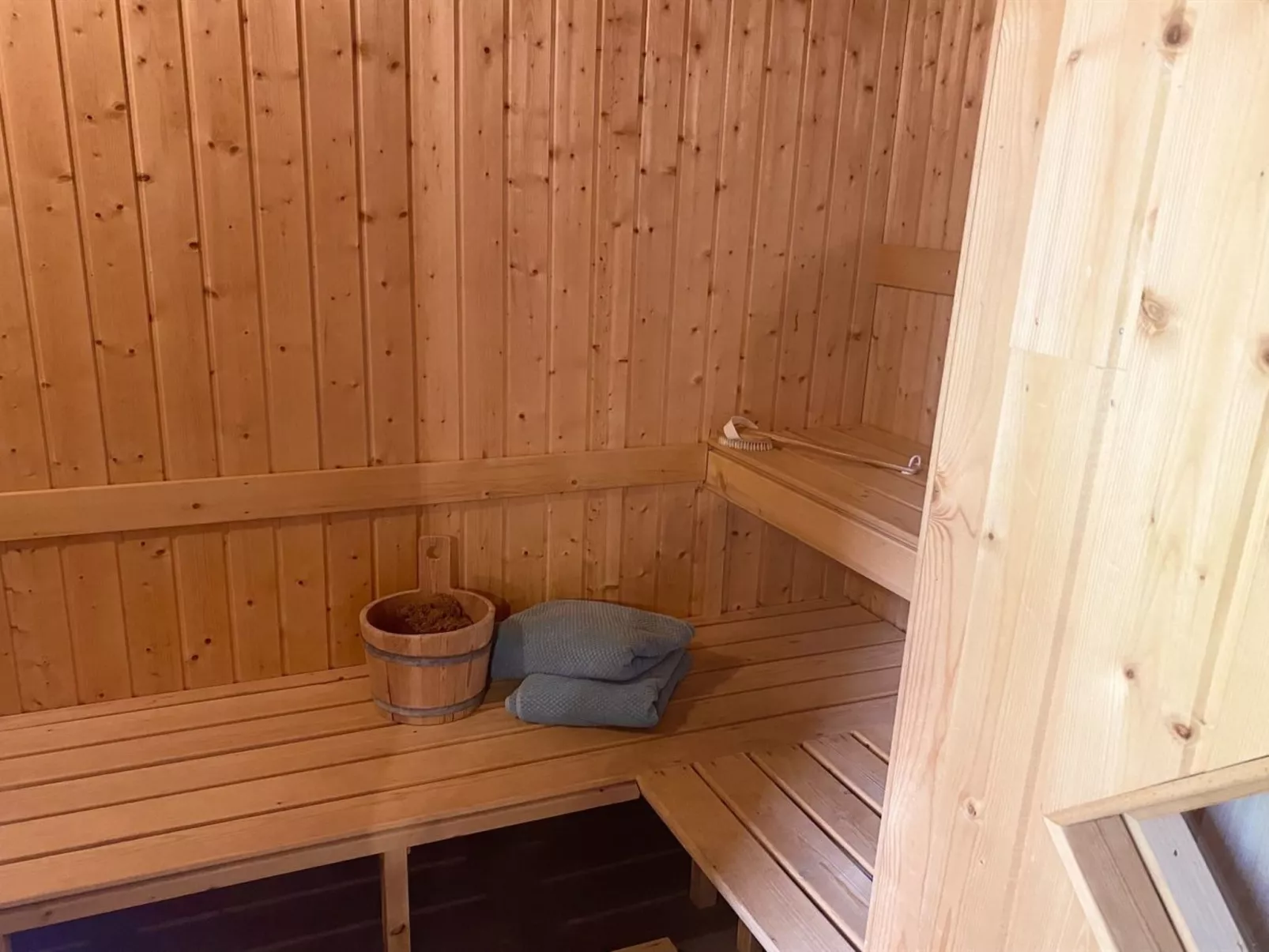 "Orpah" - 2.5km from the sea-Binnen