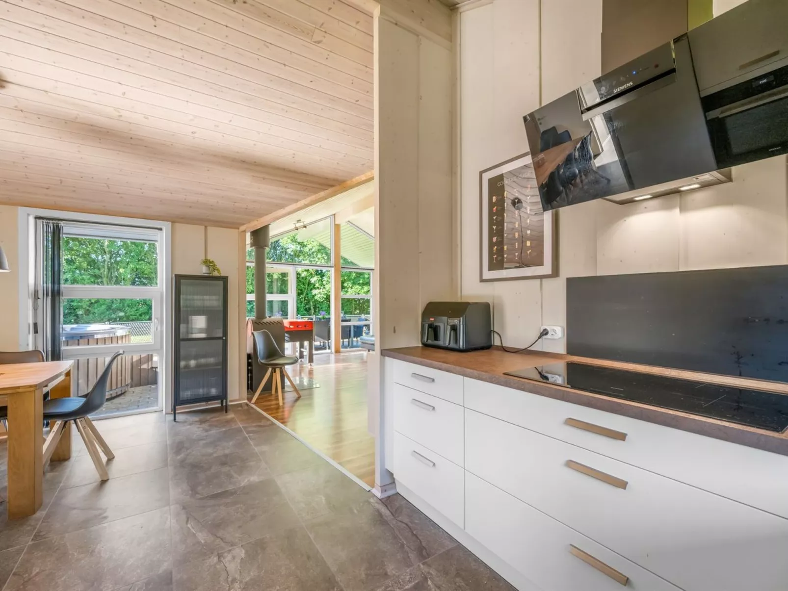 "Findus" - 1.2km to the fjord-Binnen