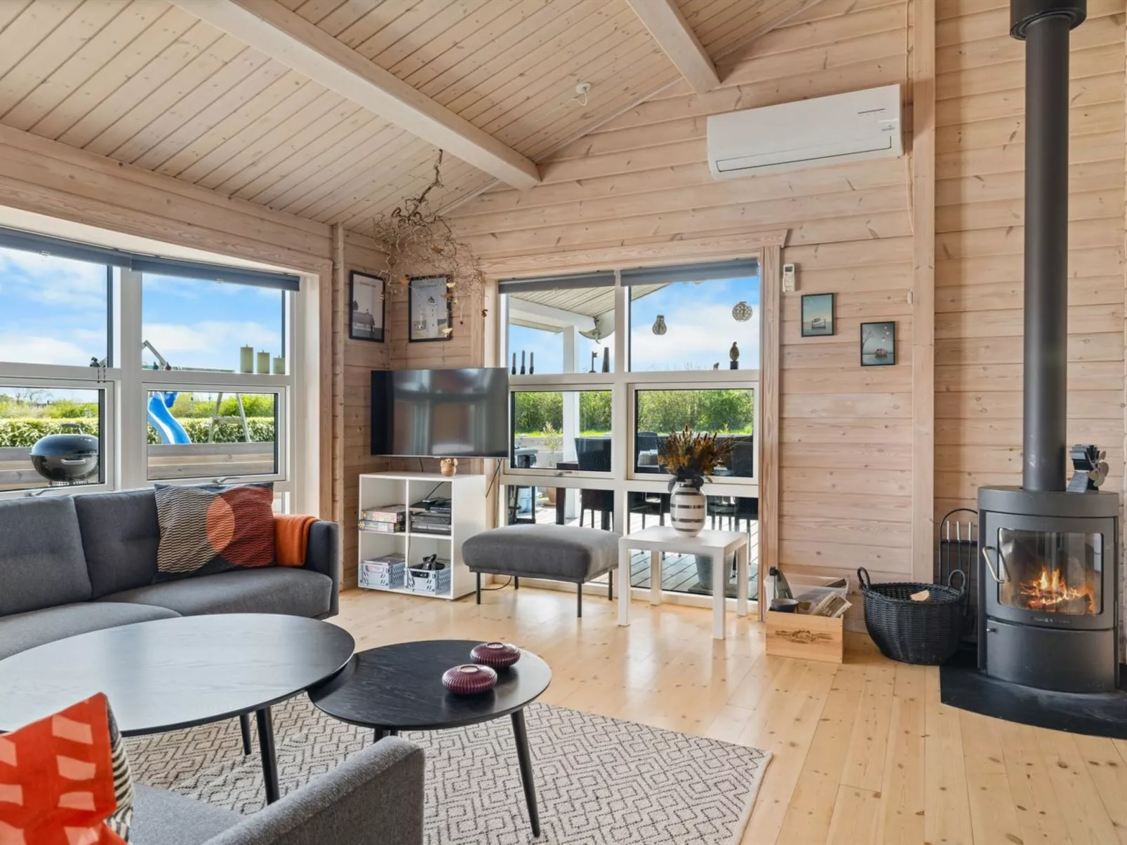 "Anneli" - 600m from the sea-Binnen