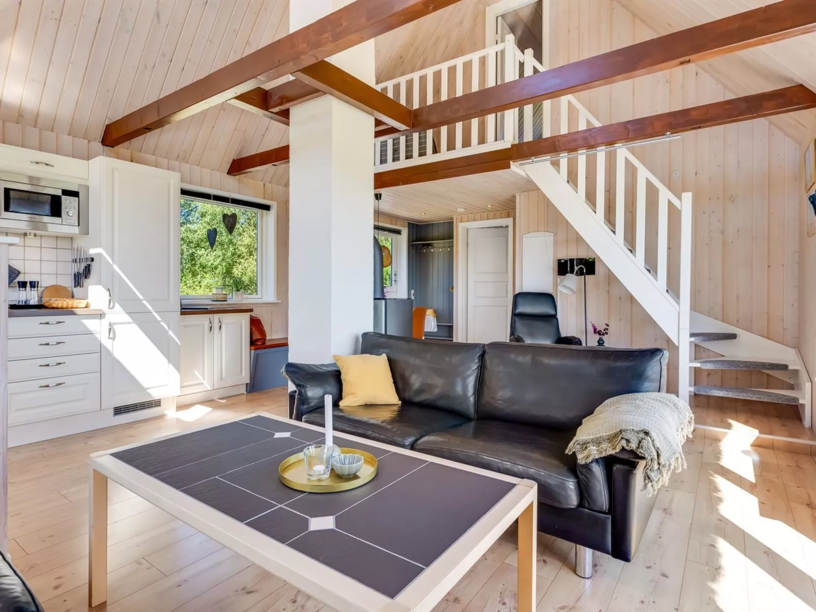 "Clare" - 4km from the sea-Binnen