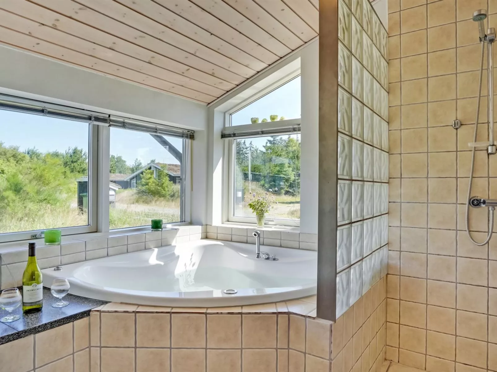 "Felizia" - 2.5km from the sea-Binnen