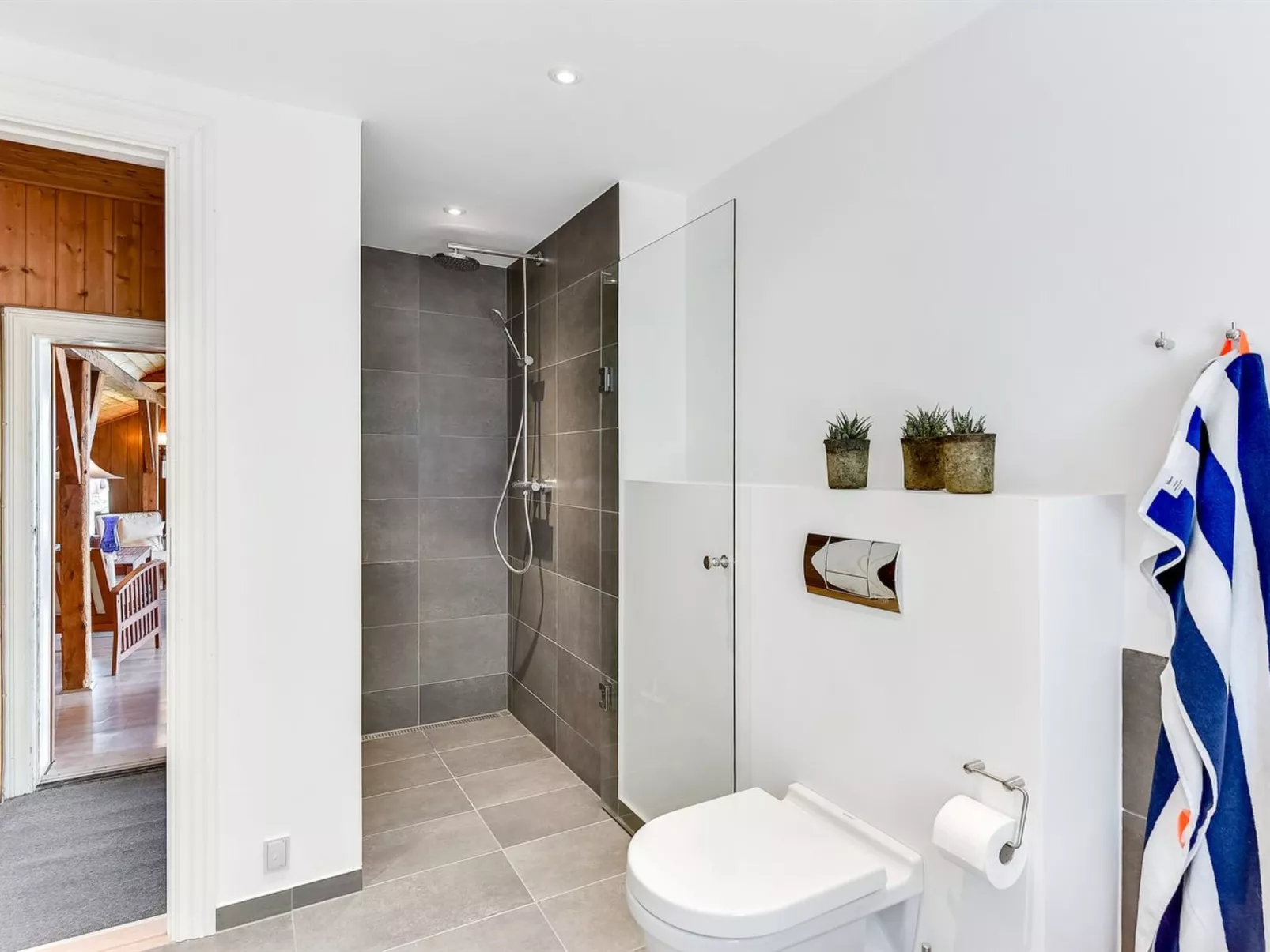 "Styrkar" - 4km from the sea-Binnen