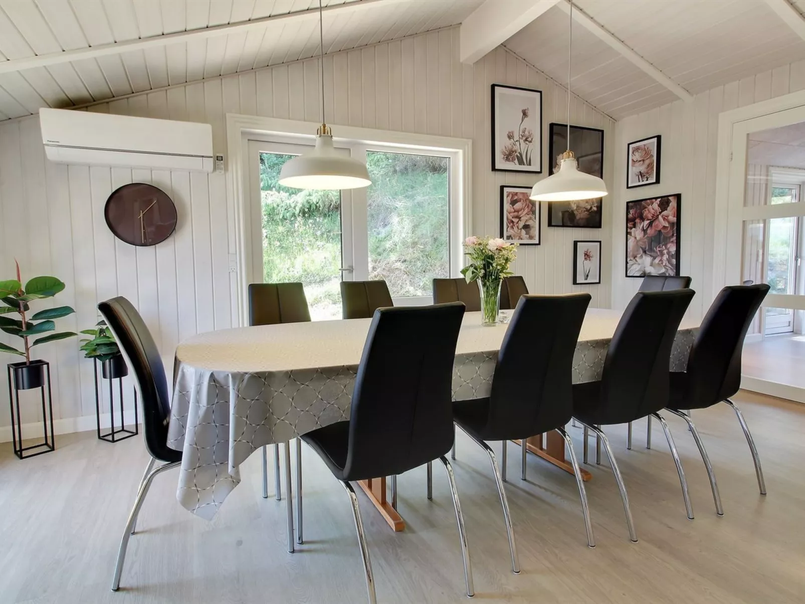 "Sirka" - 200m from the sea-Binnen