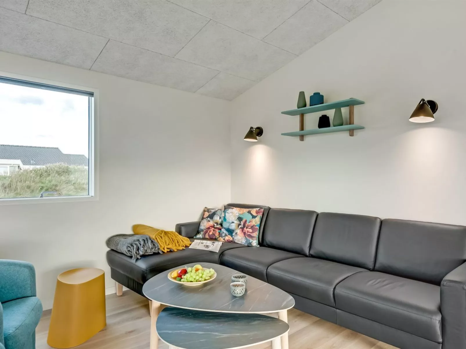 "Birger" - 300m from the sea-Binnen