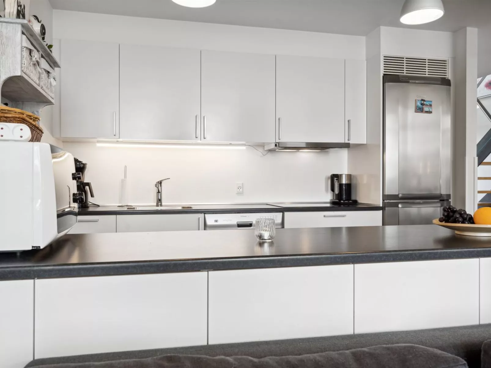 "Theis" - 100m from the sea-Binnen