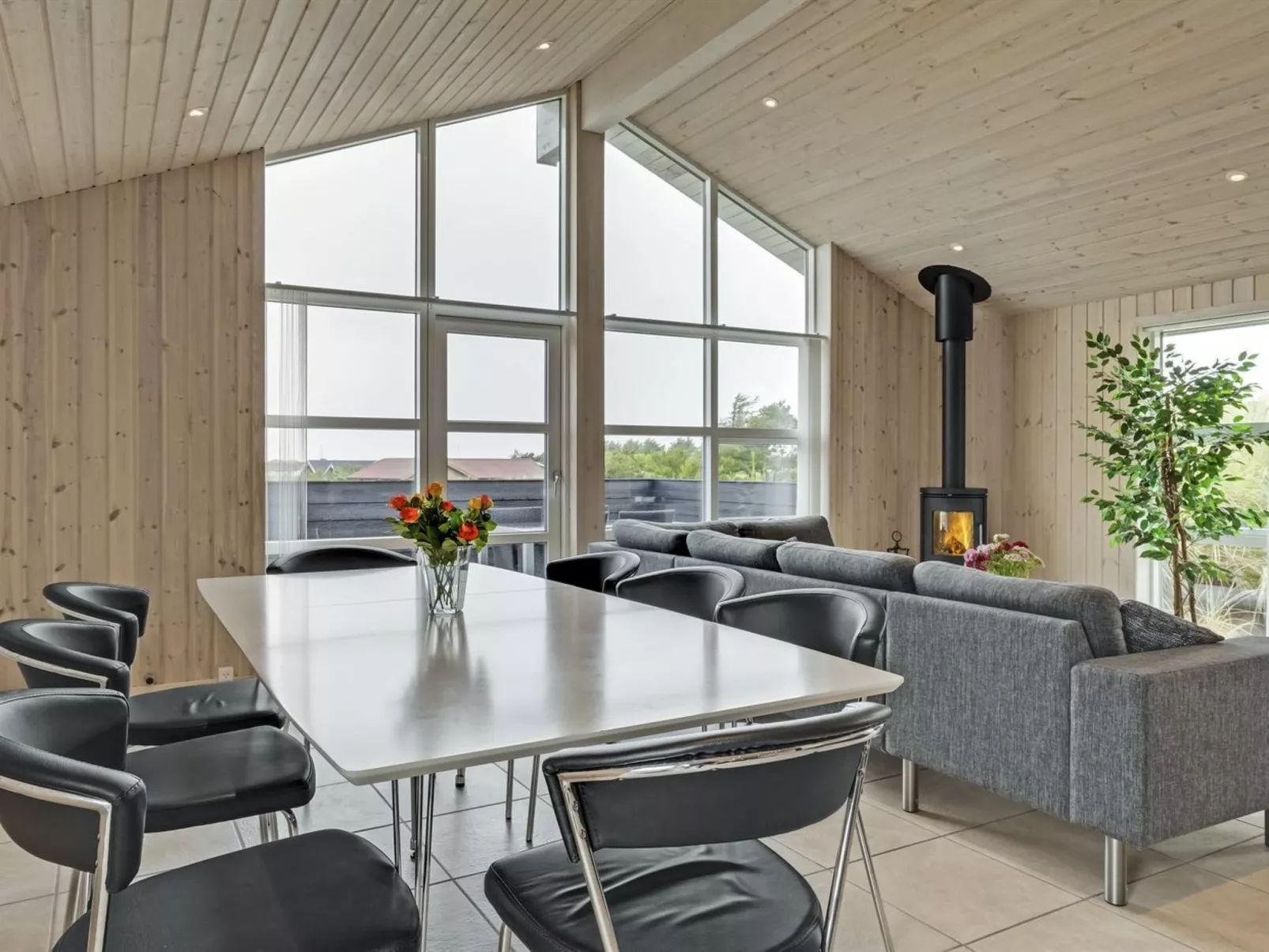 "Mavis" - 800m from the sea-Binnen