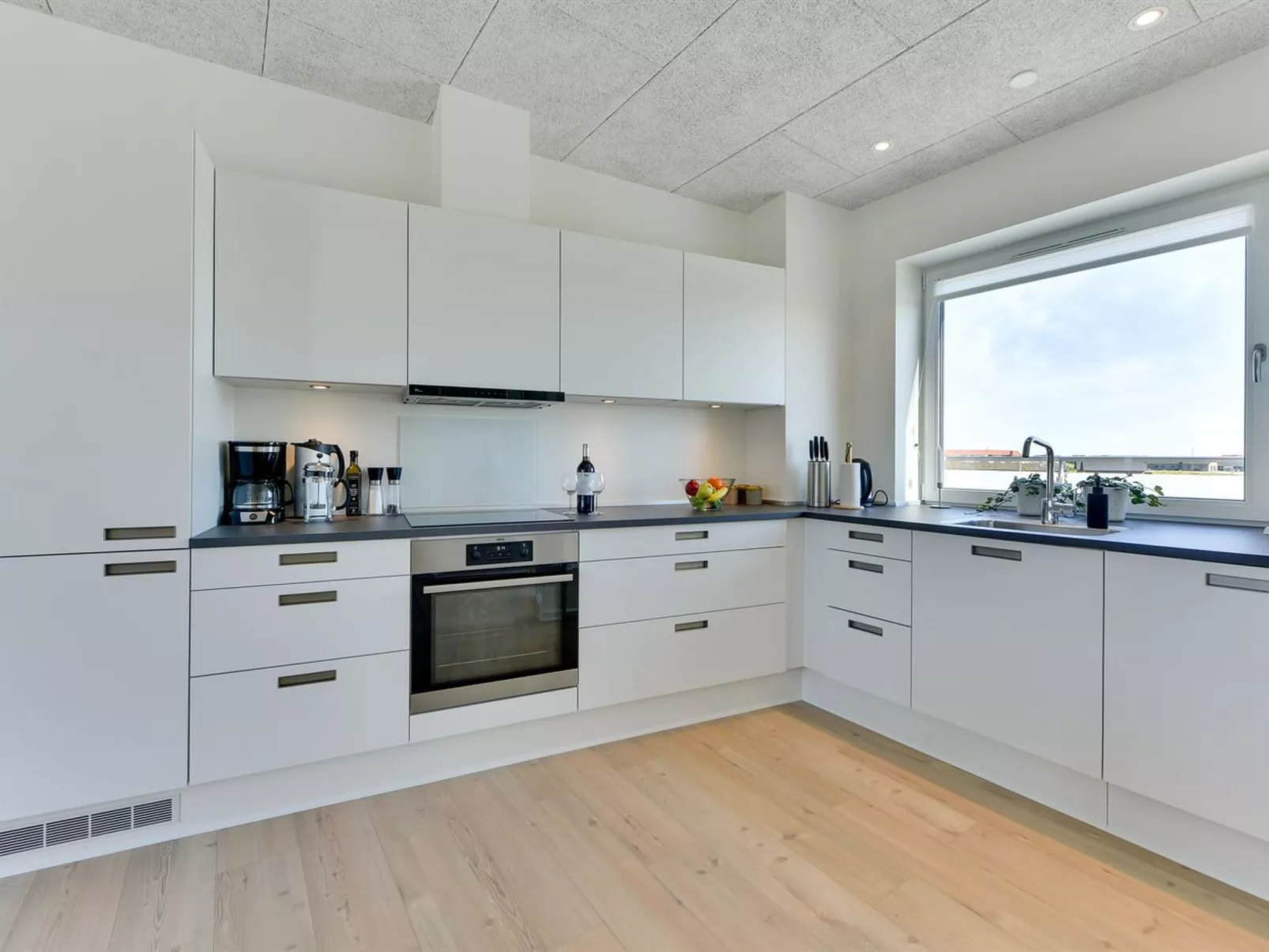 "Aiana" - 250m from the sea-Binnen