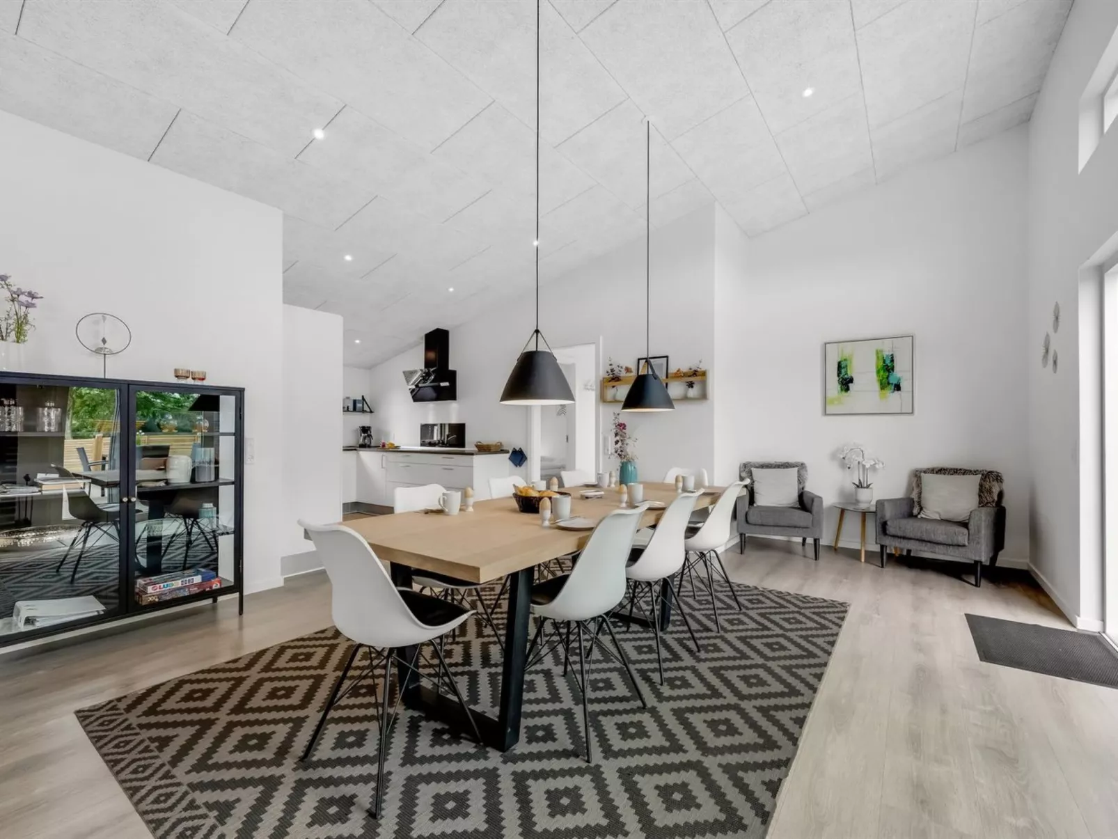 "Weike" - 950m to the fjord-Binnen