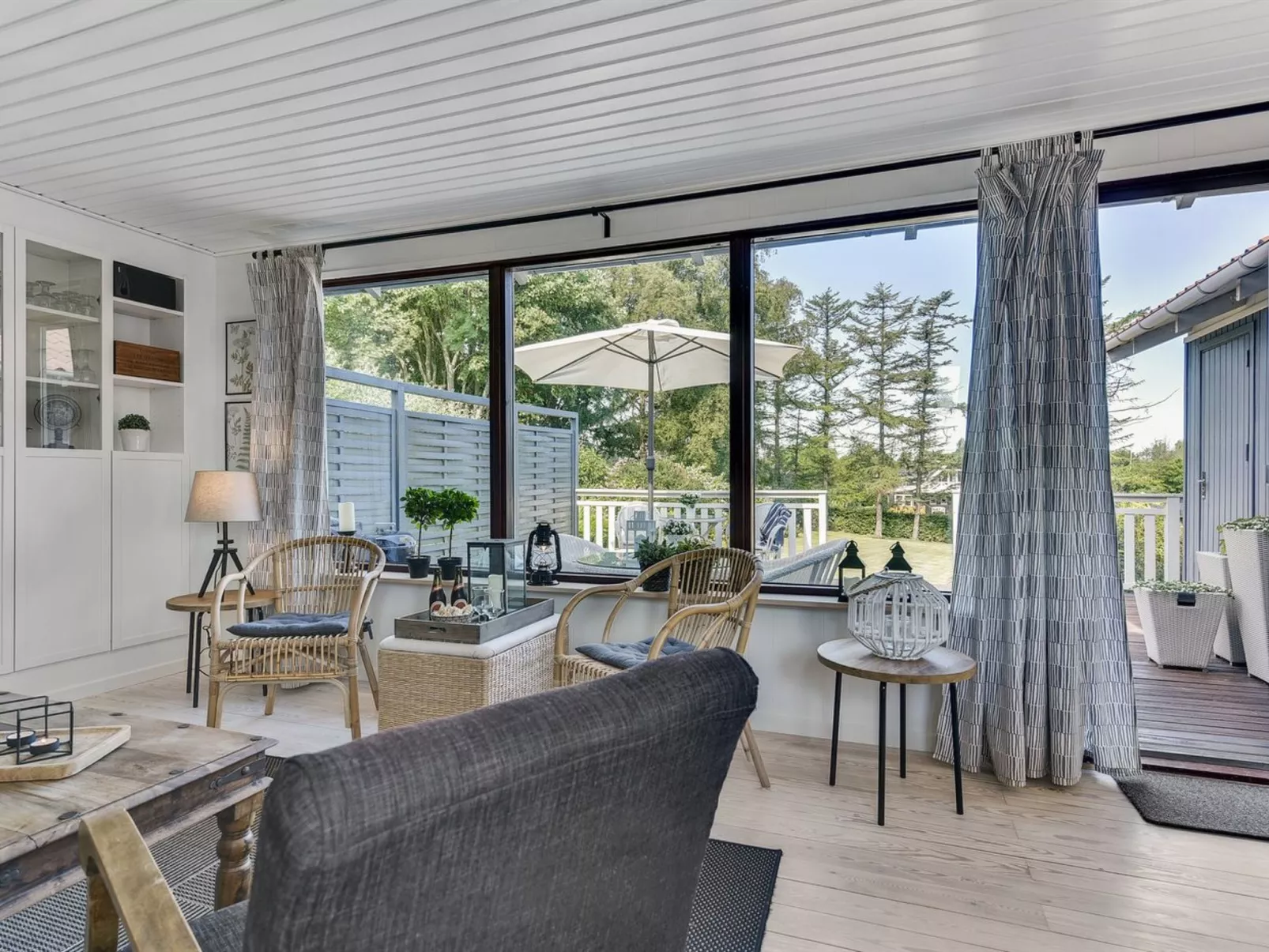 "Lillan" - 250m from the sea-Binnen