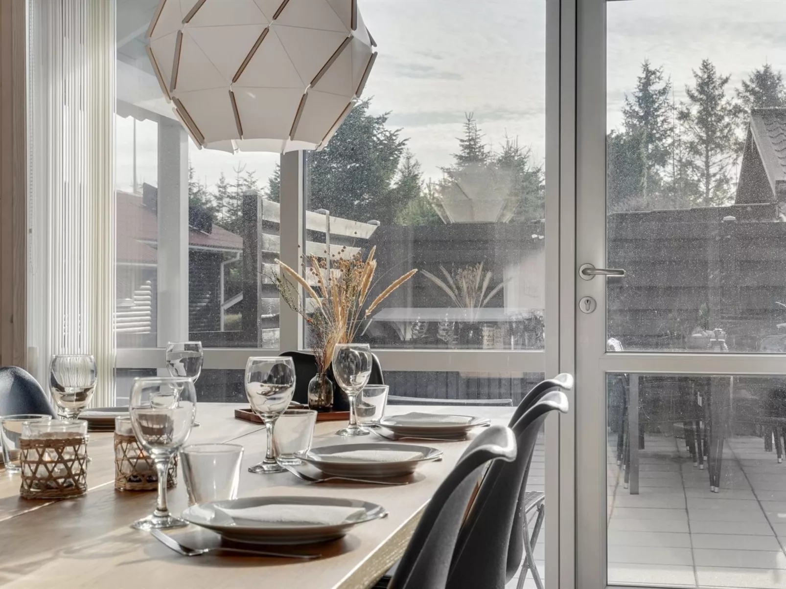 "Swavi" -  from the sea-Binnen