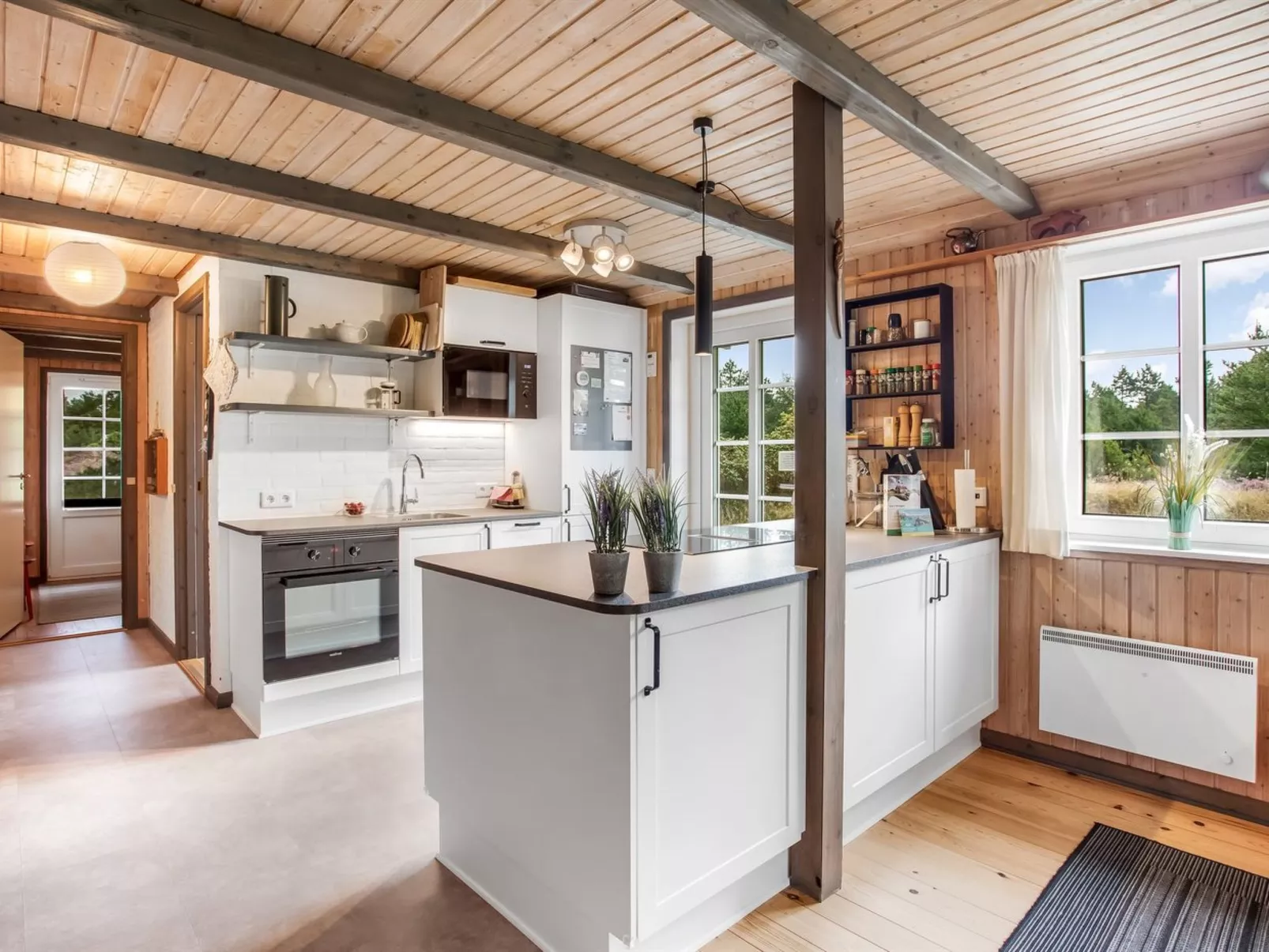 "Hakun" - 4km from the sea-Binnen