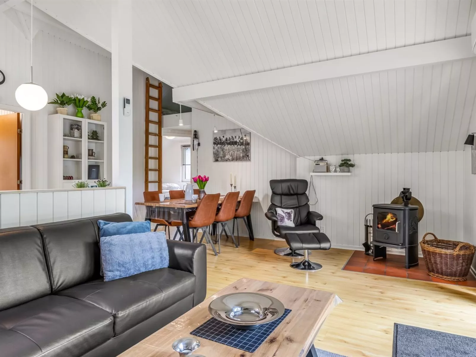 "Asulf" - 31km from the sea-Binnen