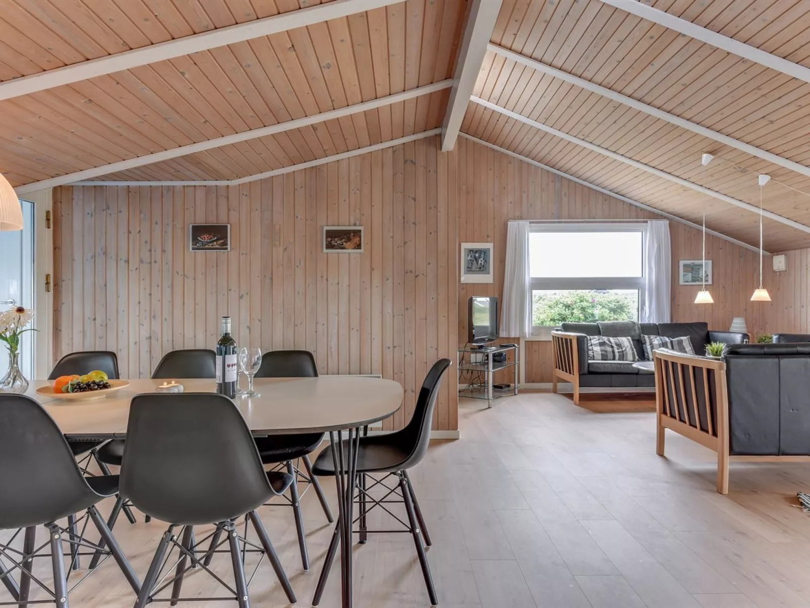 "Mogens" -  from the sea-Binnen