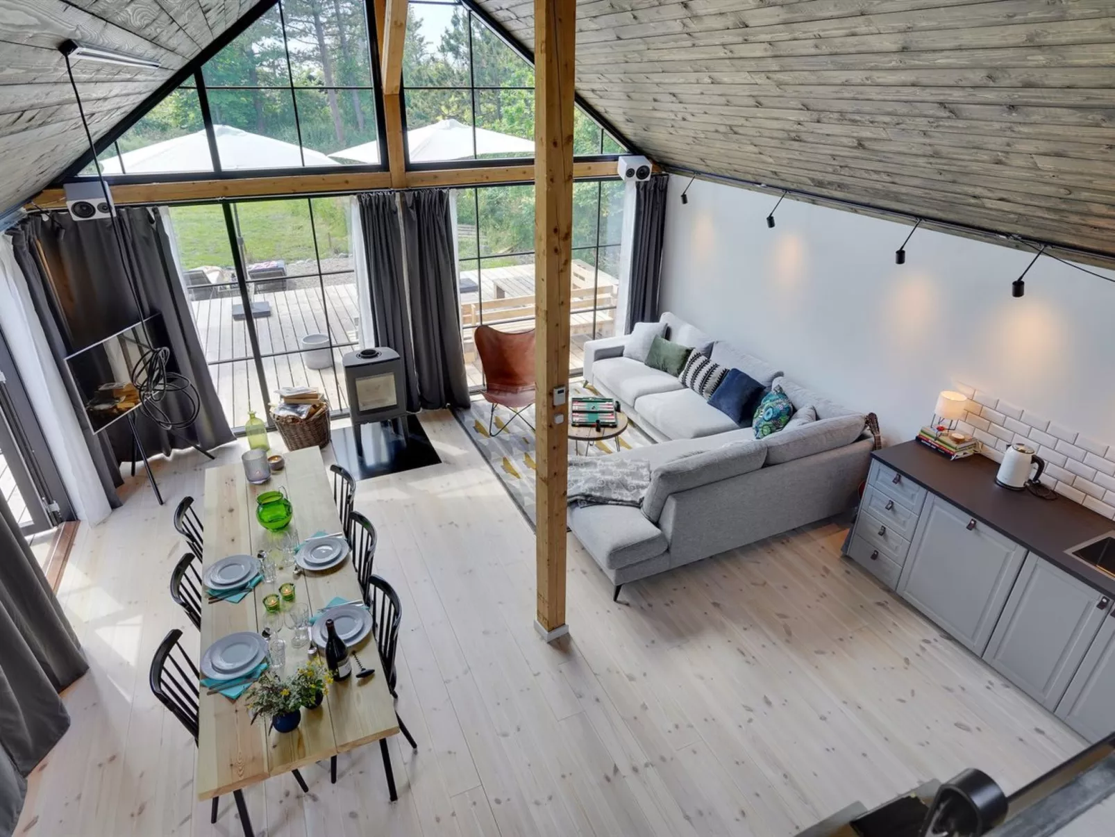 "Henrik" - 100m from the sea-Binnen