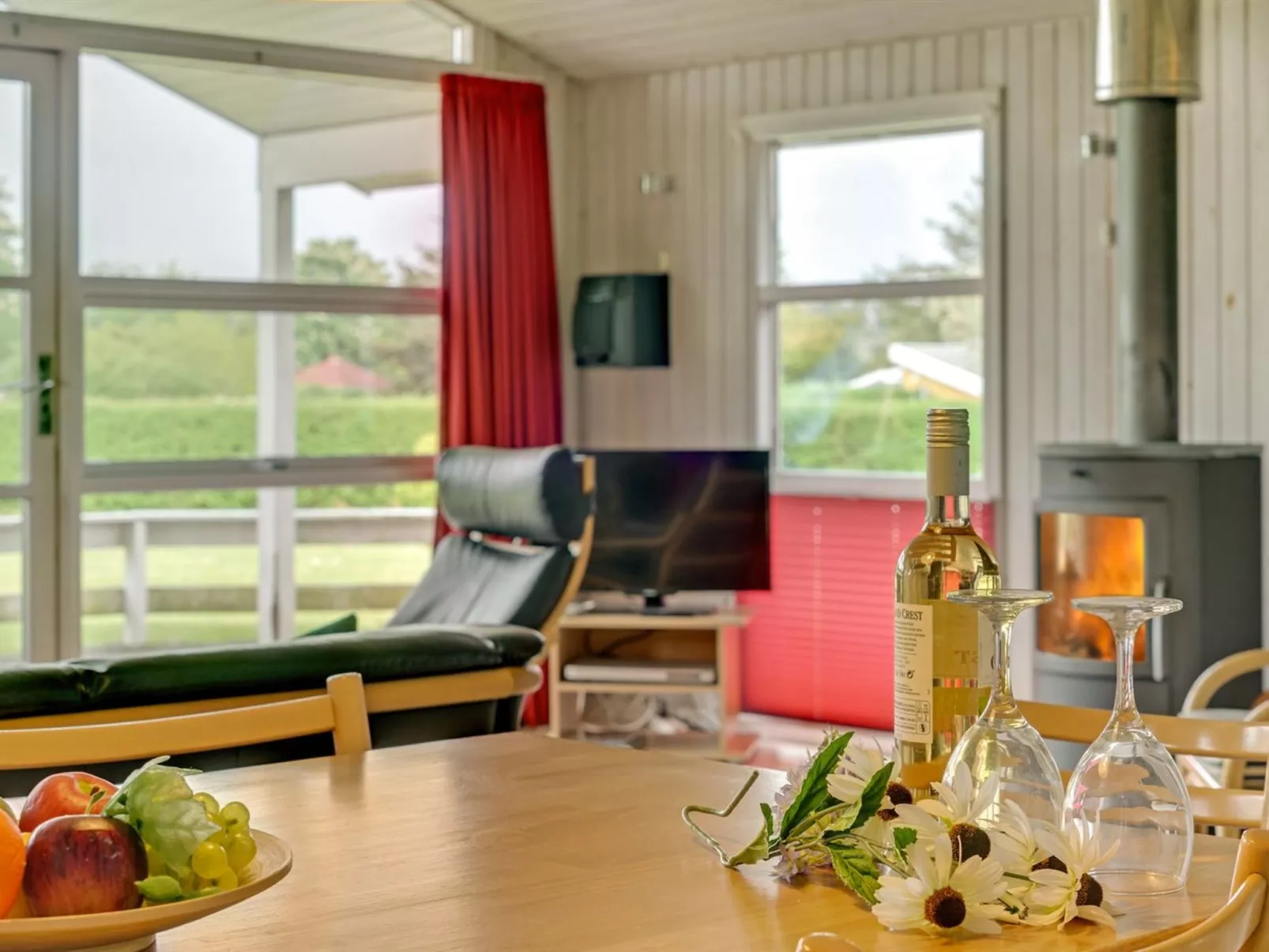 "Folke" - 250m from the sea-Binnen