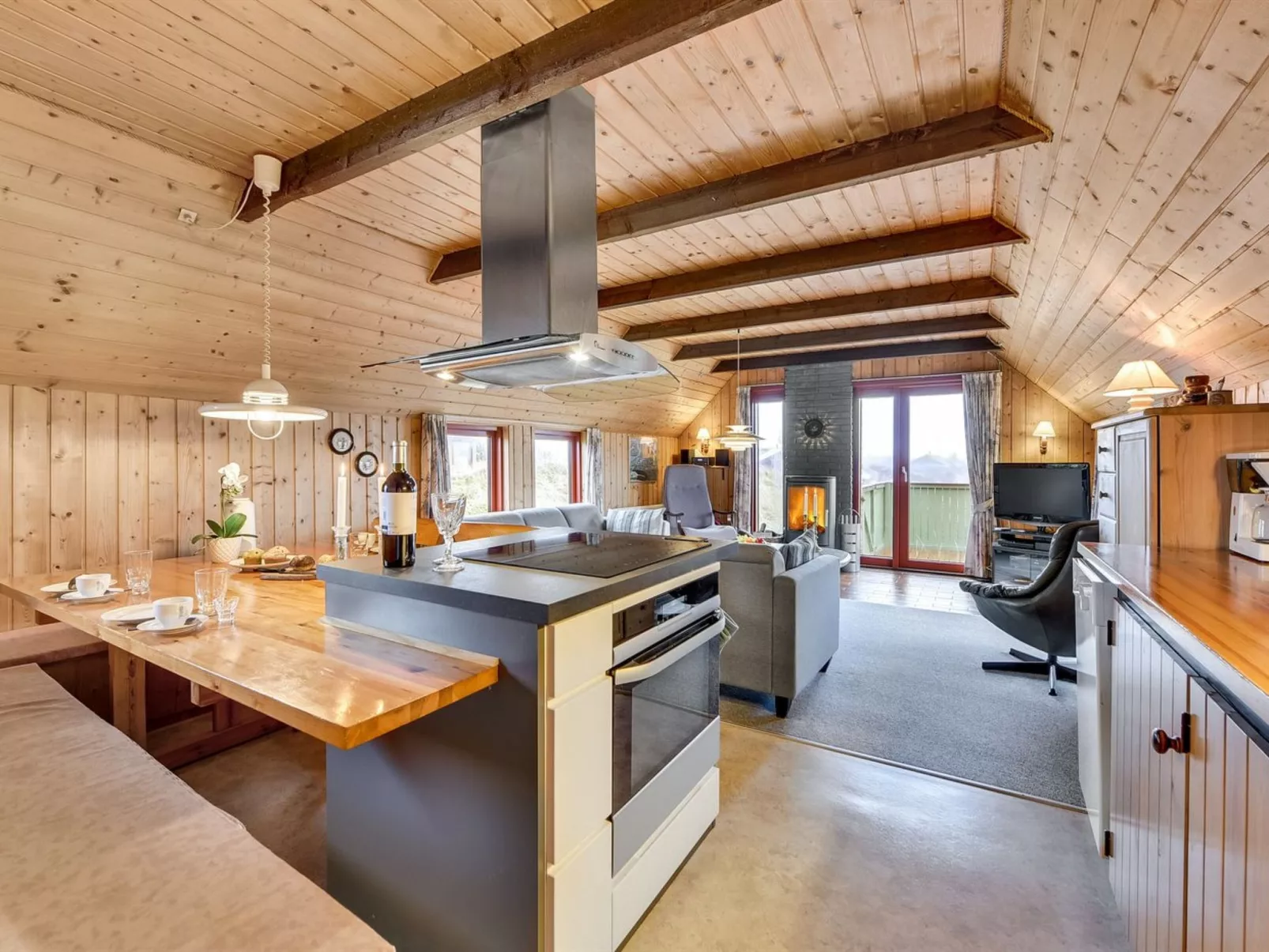 "Rayne" -  from the sea-Binnen