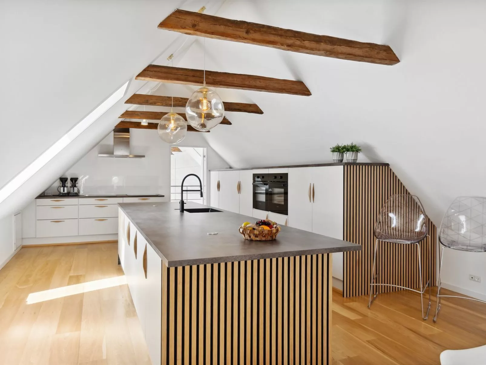 "Thilo" - 2.3km from the sea-Binnen