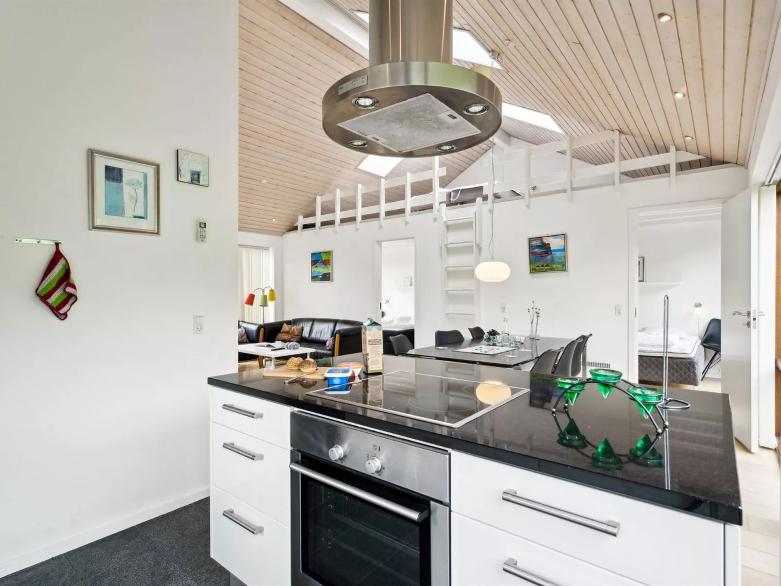 "Elara" - 200m from the sea-Binnen