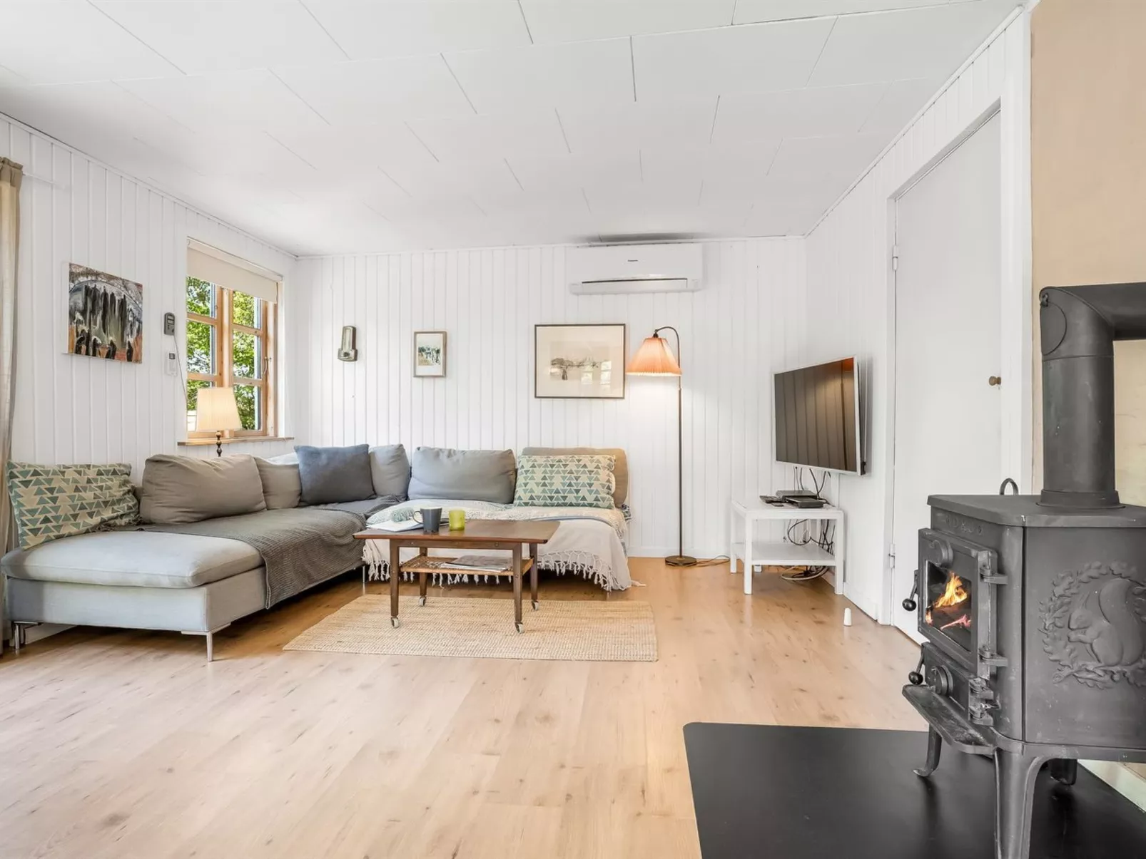 "Carly" - 100m from the sea-Binnen