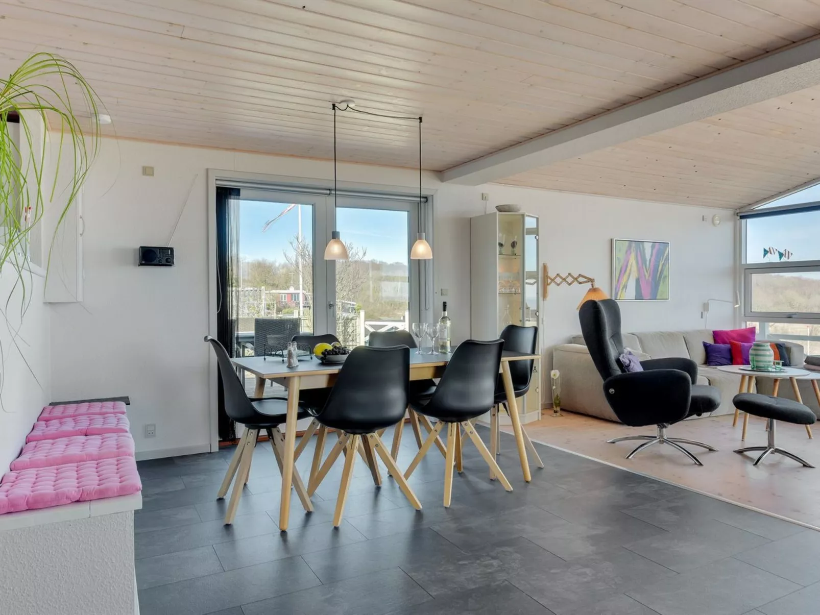 "Haraldina" - 350m to the fjord-Binnen