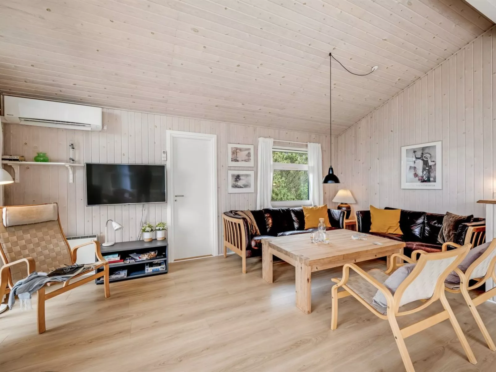 "Andrie" - 800m from the sea-Binnen