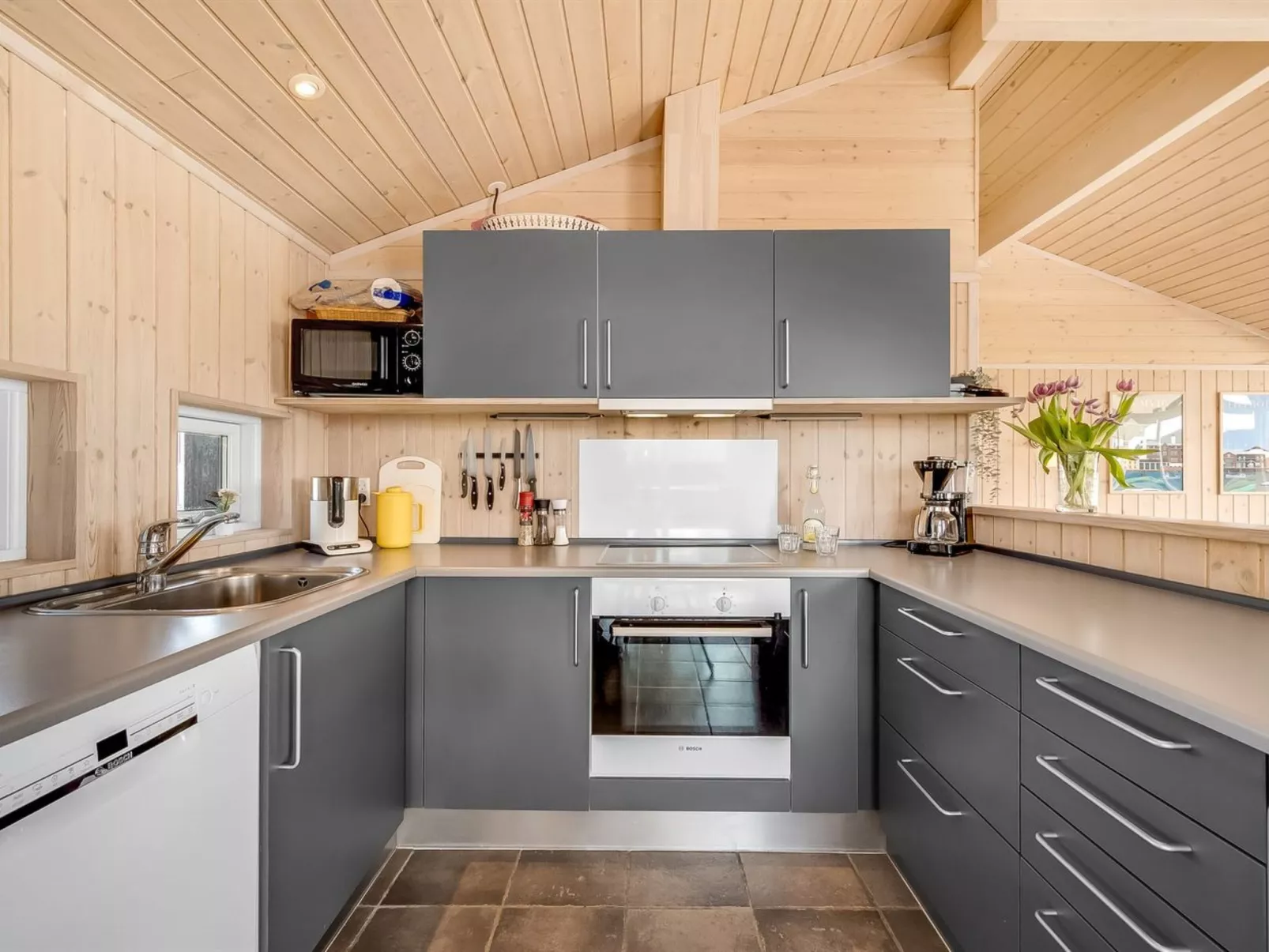 "Floriana" - 650m from the sea-Binnen