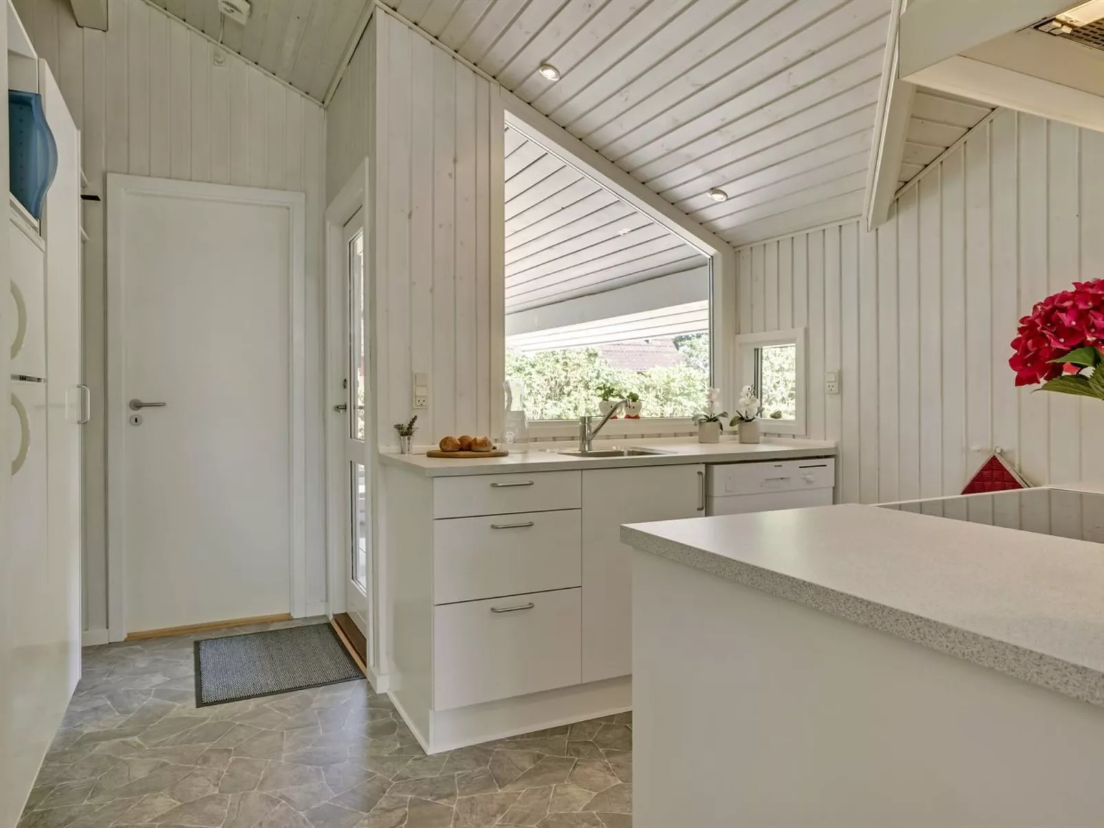 "Stasia" - 75m from the sea-Binnen