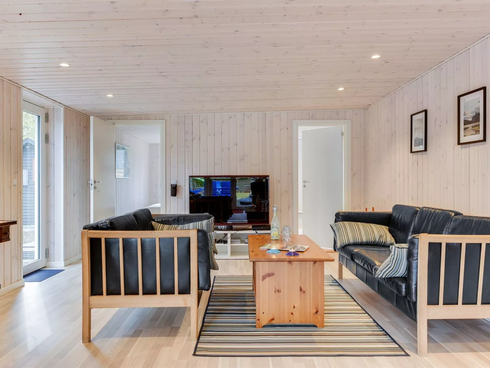 "Hardina" - 300m from the sea-Binnen