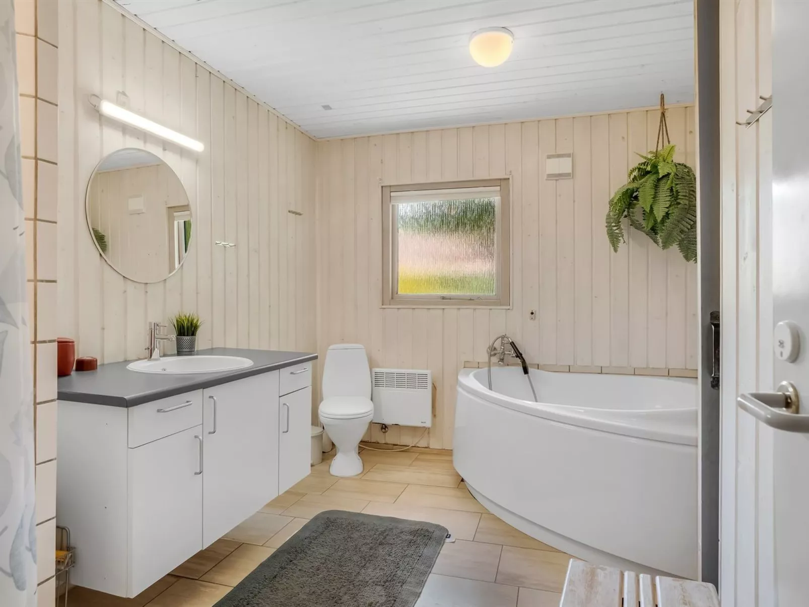 "Anine" - 200m to the fjord-Binnen