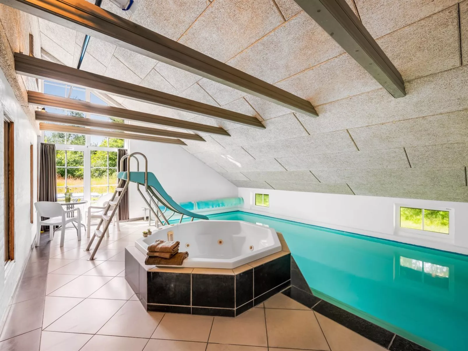 "Gunvald" - 2km to the fjord-Buiten