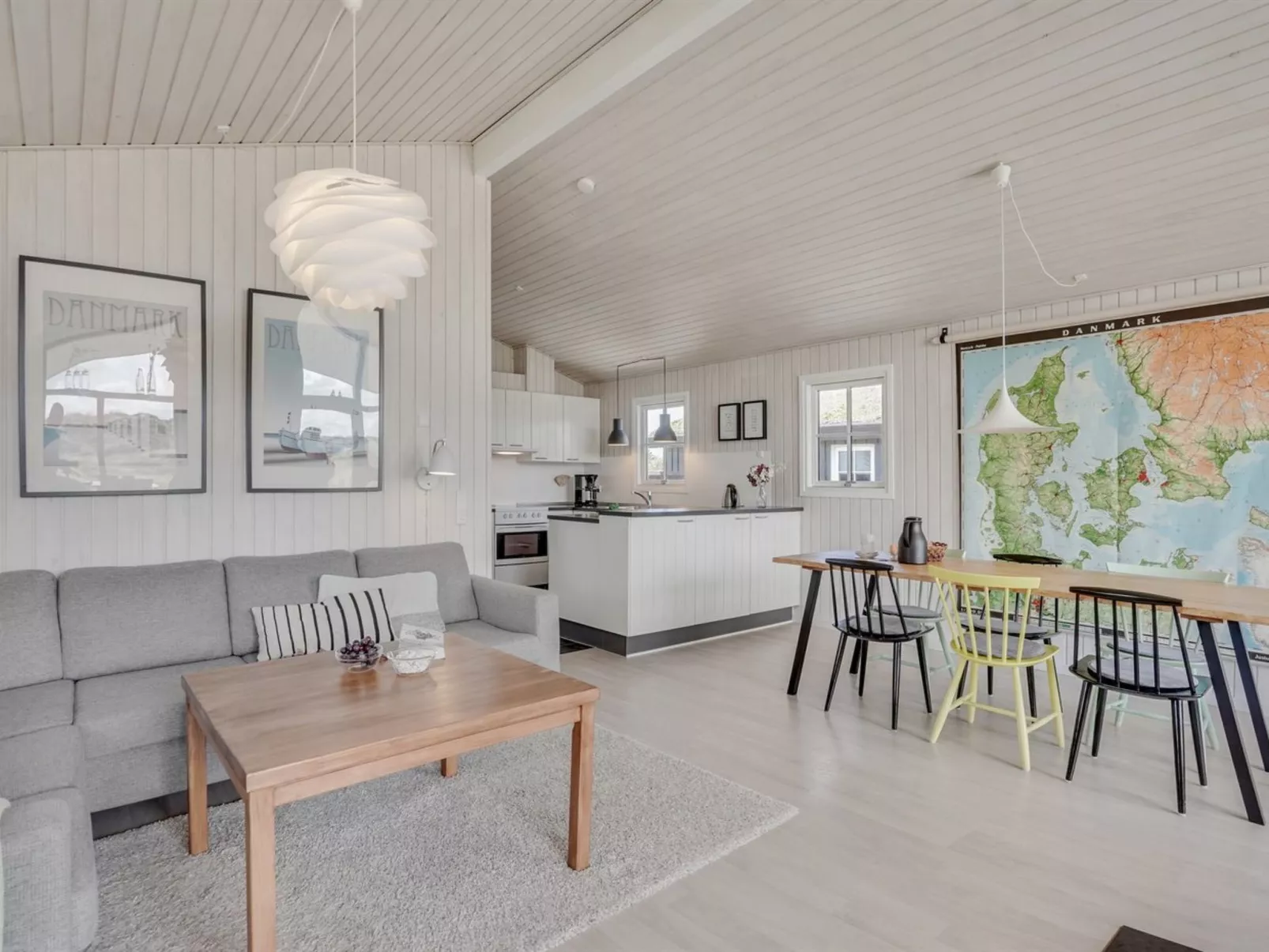 "Driss" - 500m from the sea-Binnen