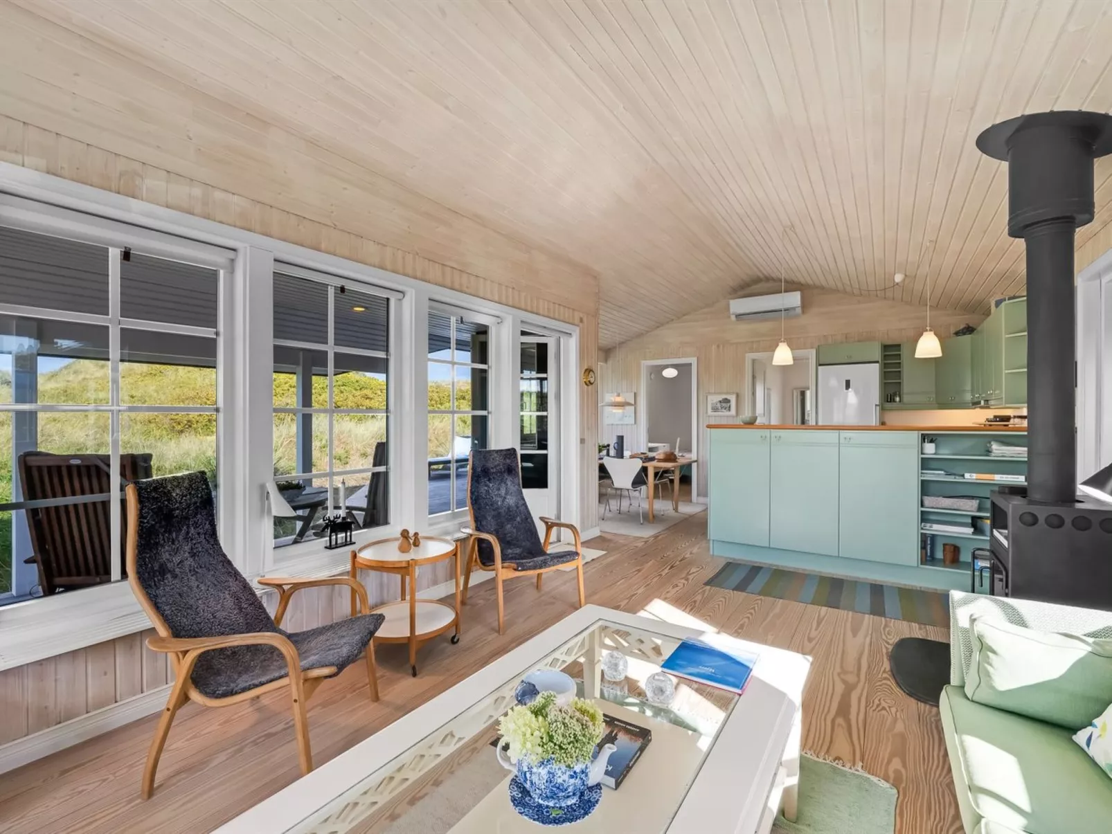 "Aise" - 75m from the sea-Binnen