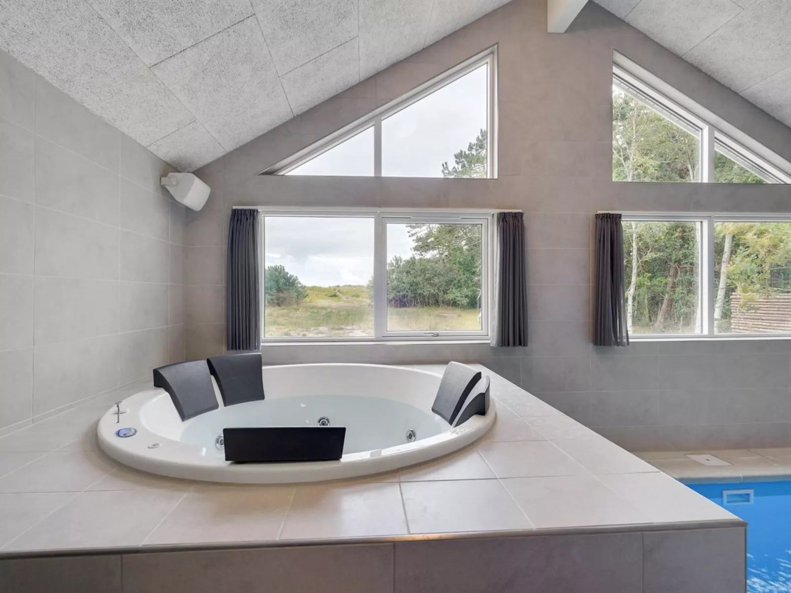 "Jorn" - 75m from the sea-Binnen