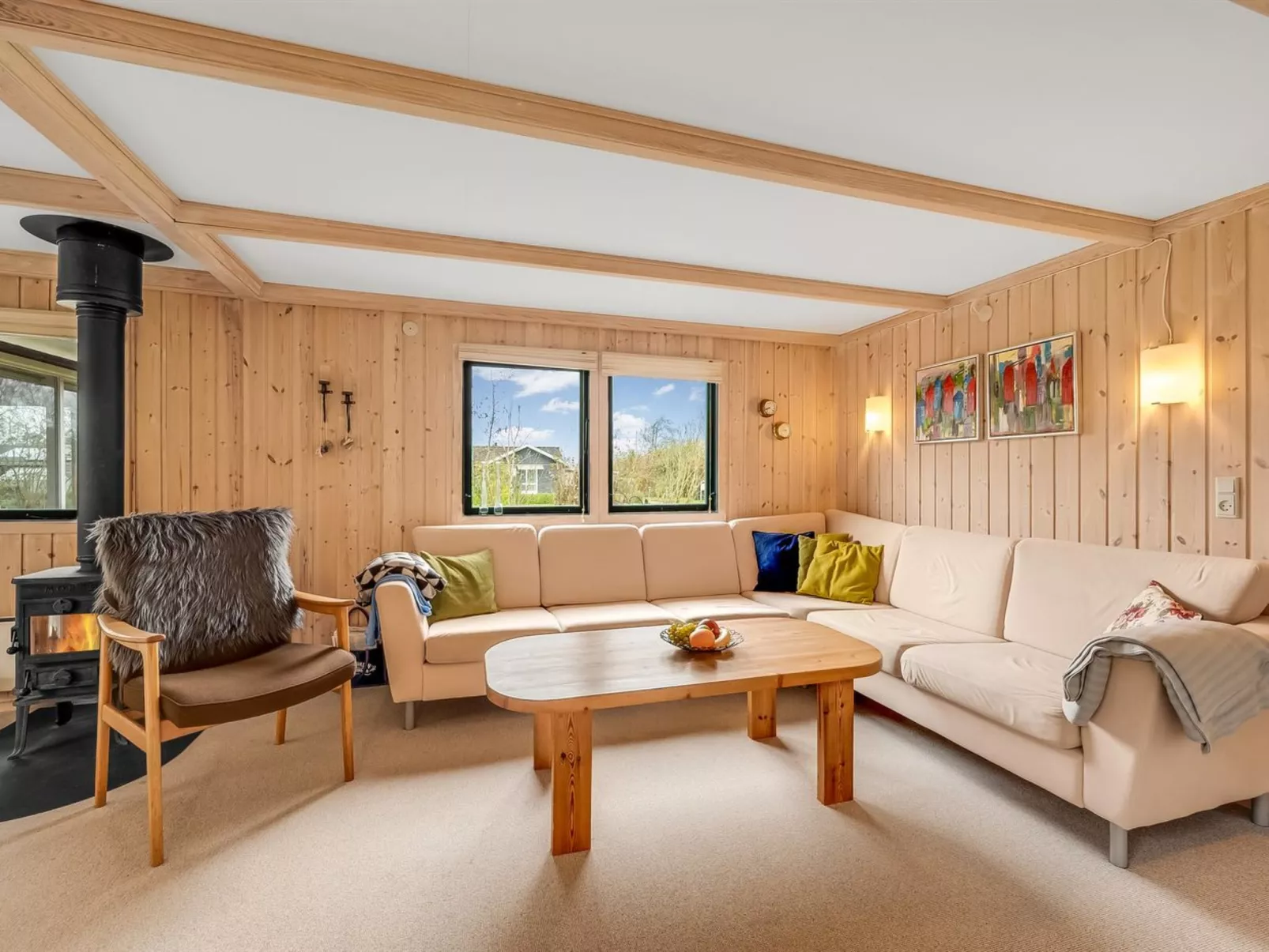 "Scarlet" - 400m to the fjord-Binnen