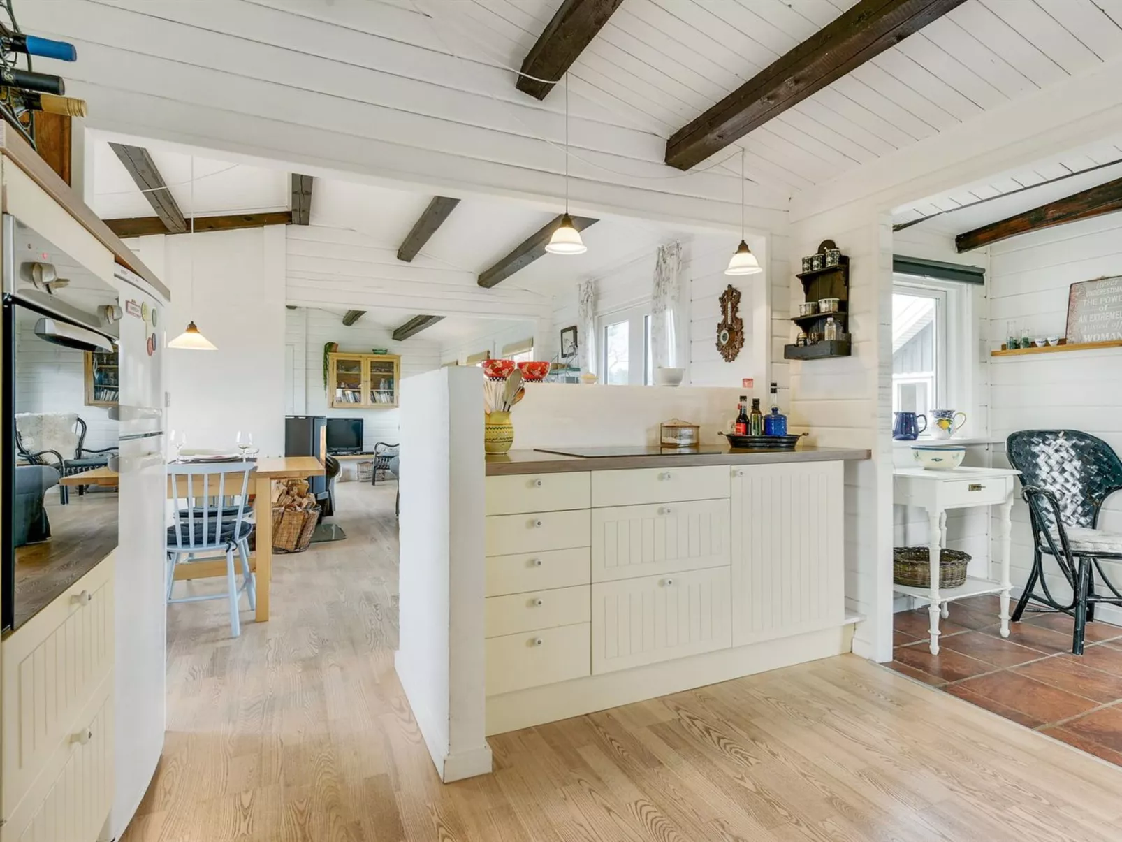 "Ylvie" - 150m from the sea-Binnen