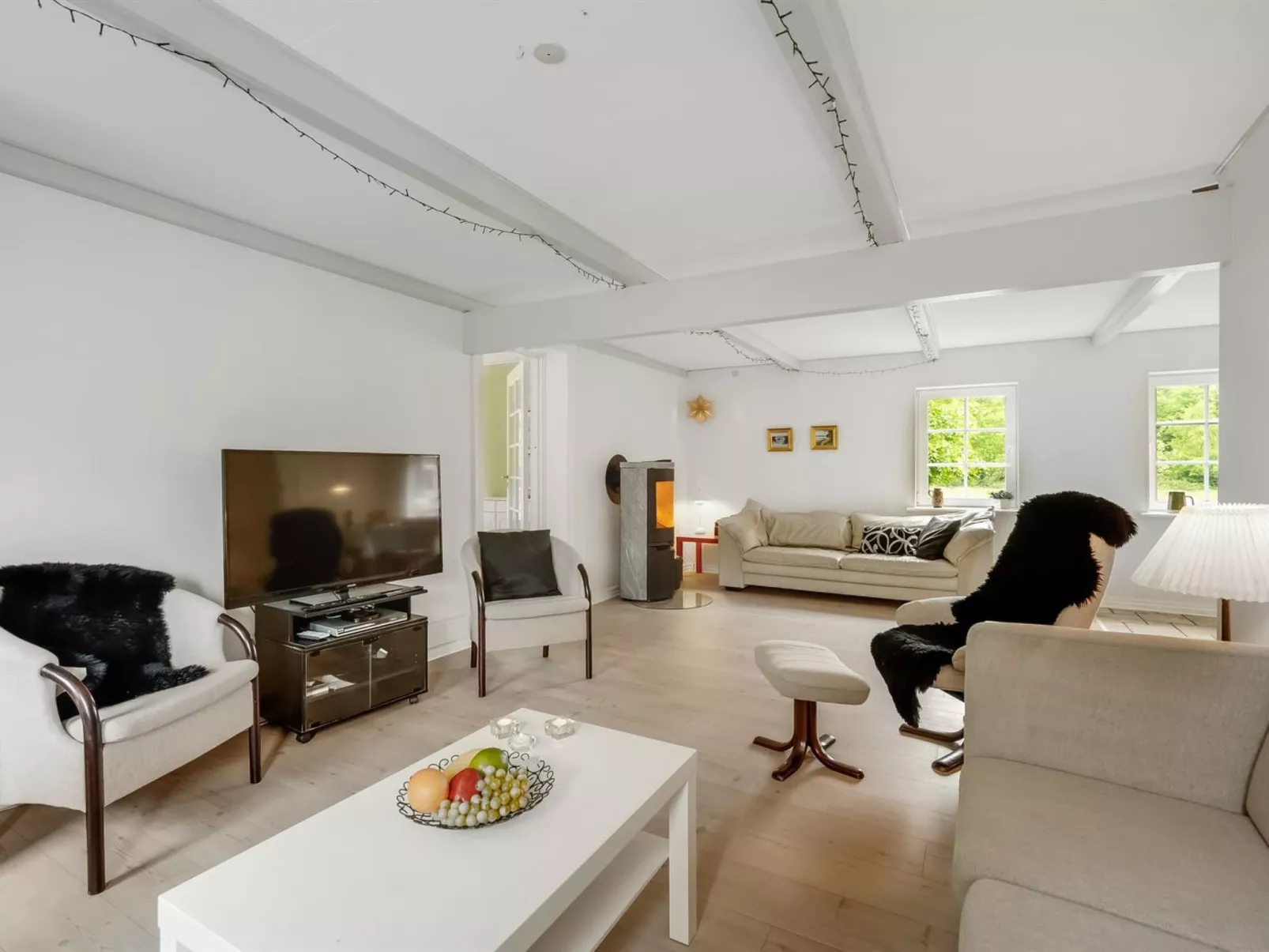 "Wilmar" - 1km to the fjord-Binnen