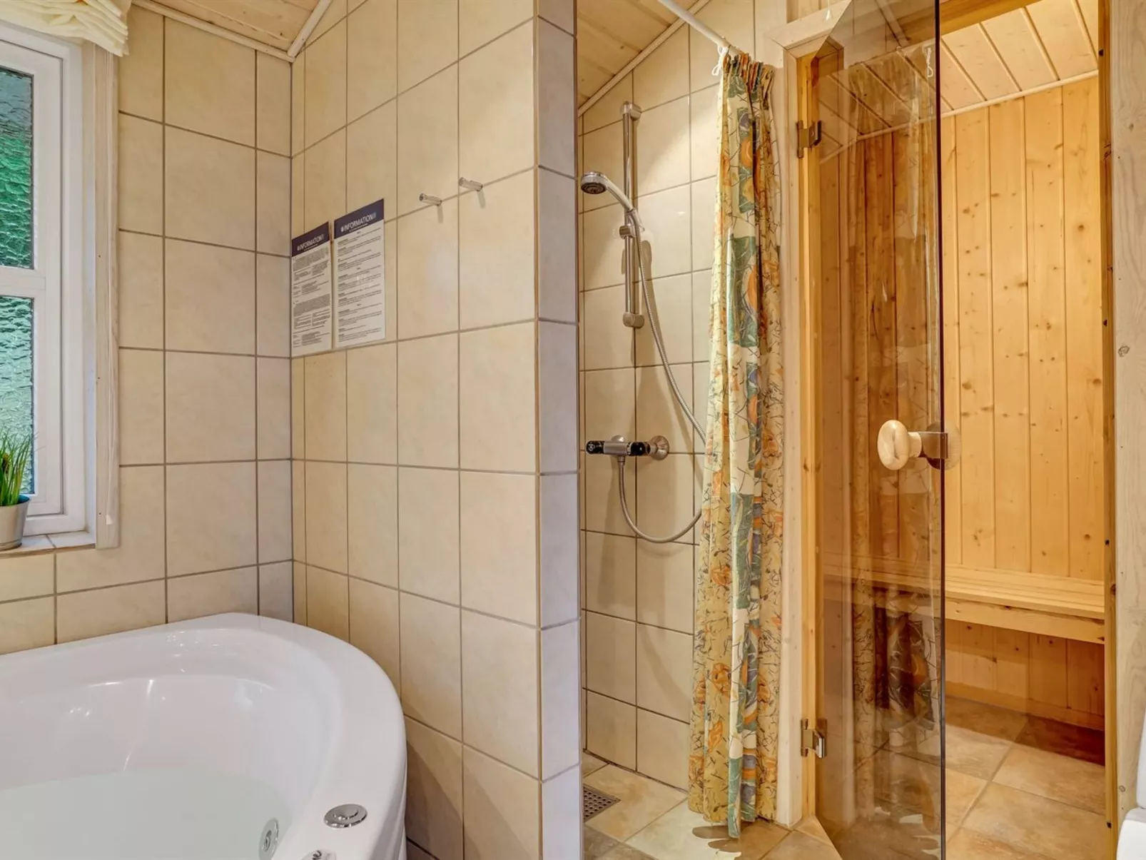 "Sighwarth" - 350m from the sea-Binnen