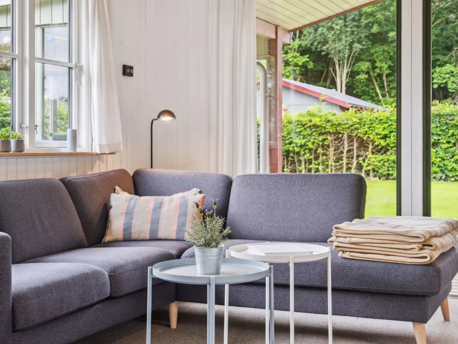 "Domnika" - 200m from the sea-Binnen