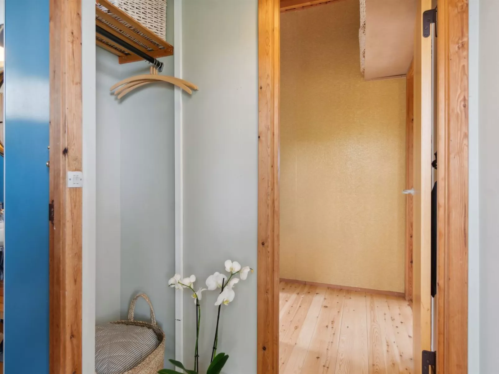 "Aurore" - 1.3km from the sea-Binnen