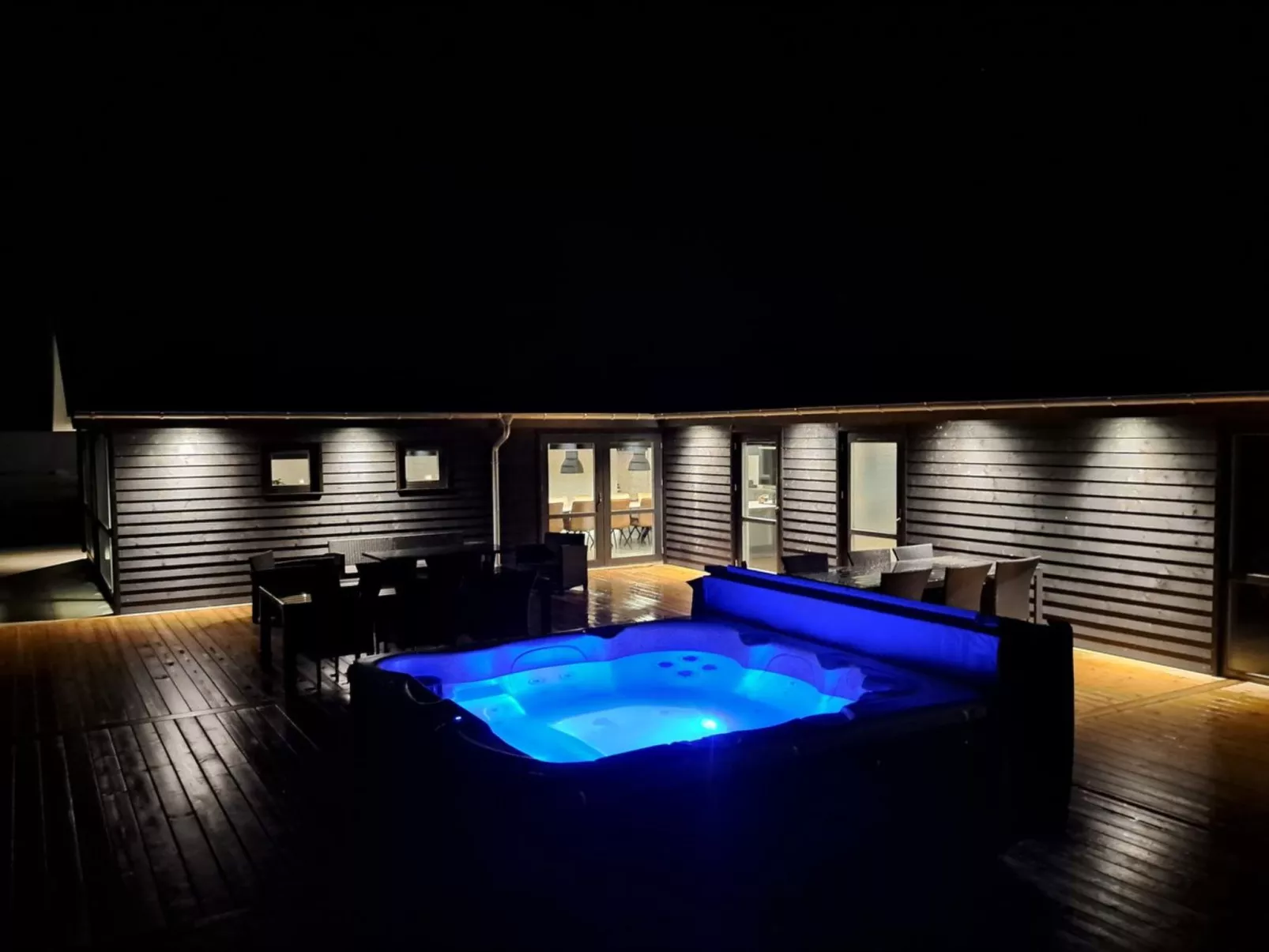 "Clare" - 100m from the sea-Binnen