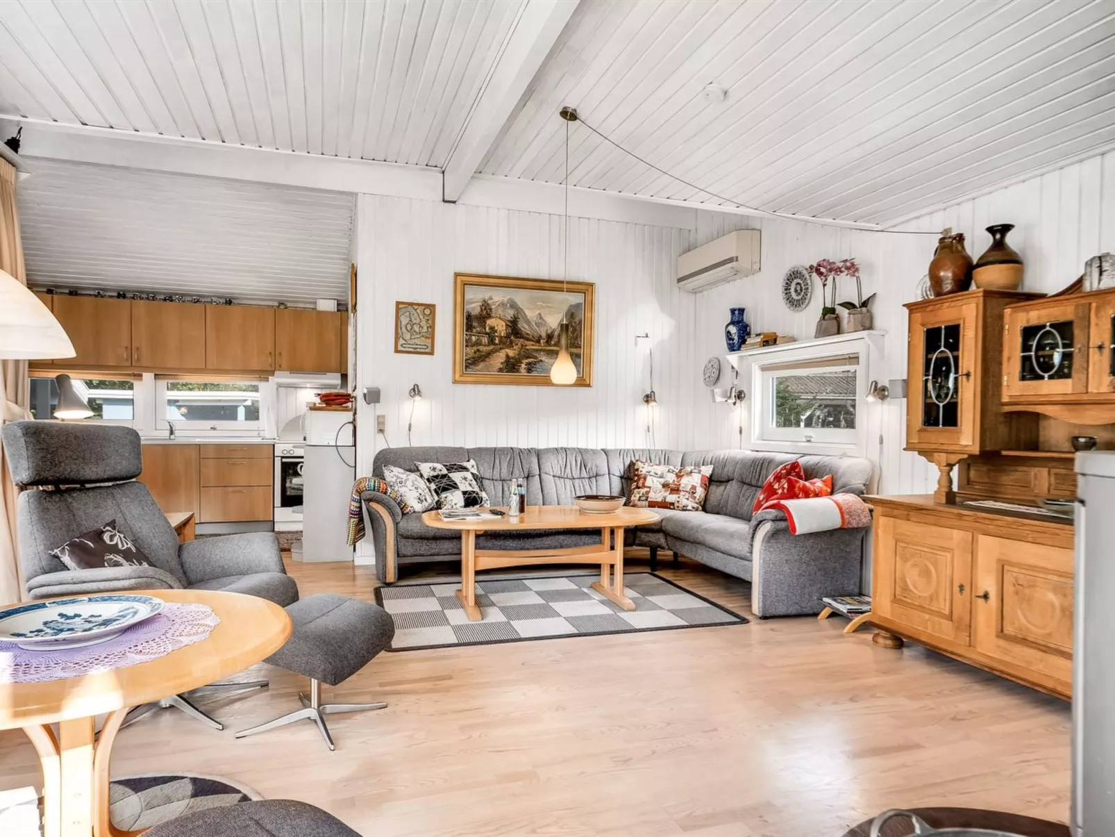 "Amai" - 100m from the sea-Binnen