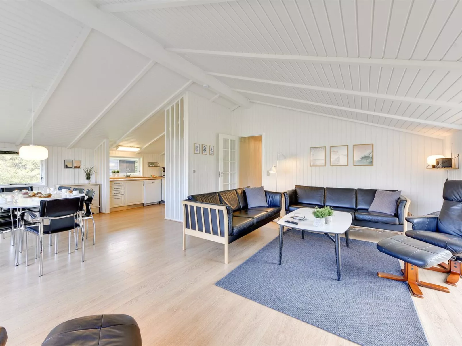 "Darina" - 1.5km from the sea-Binnen