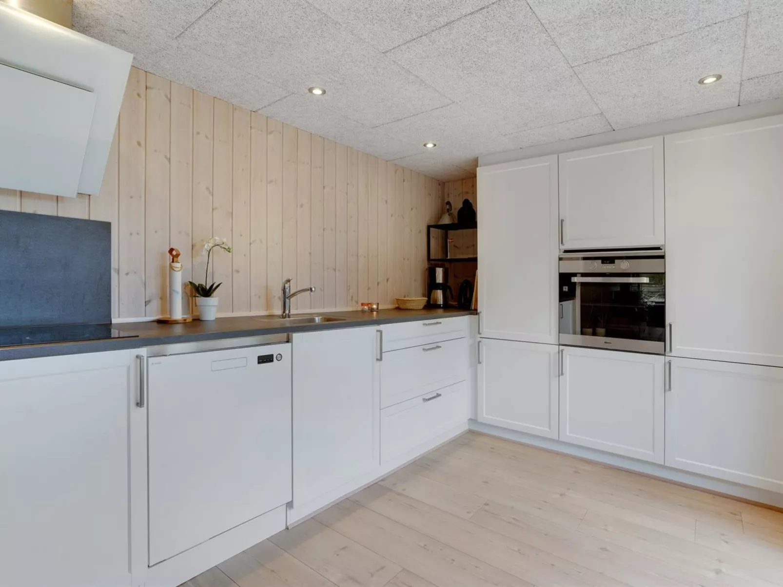 "Solgunn" - 900m from the sea-Binnen